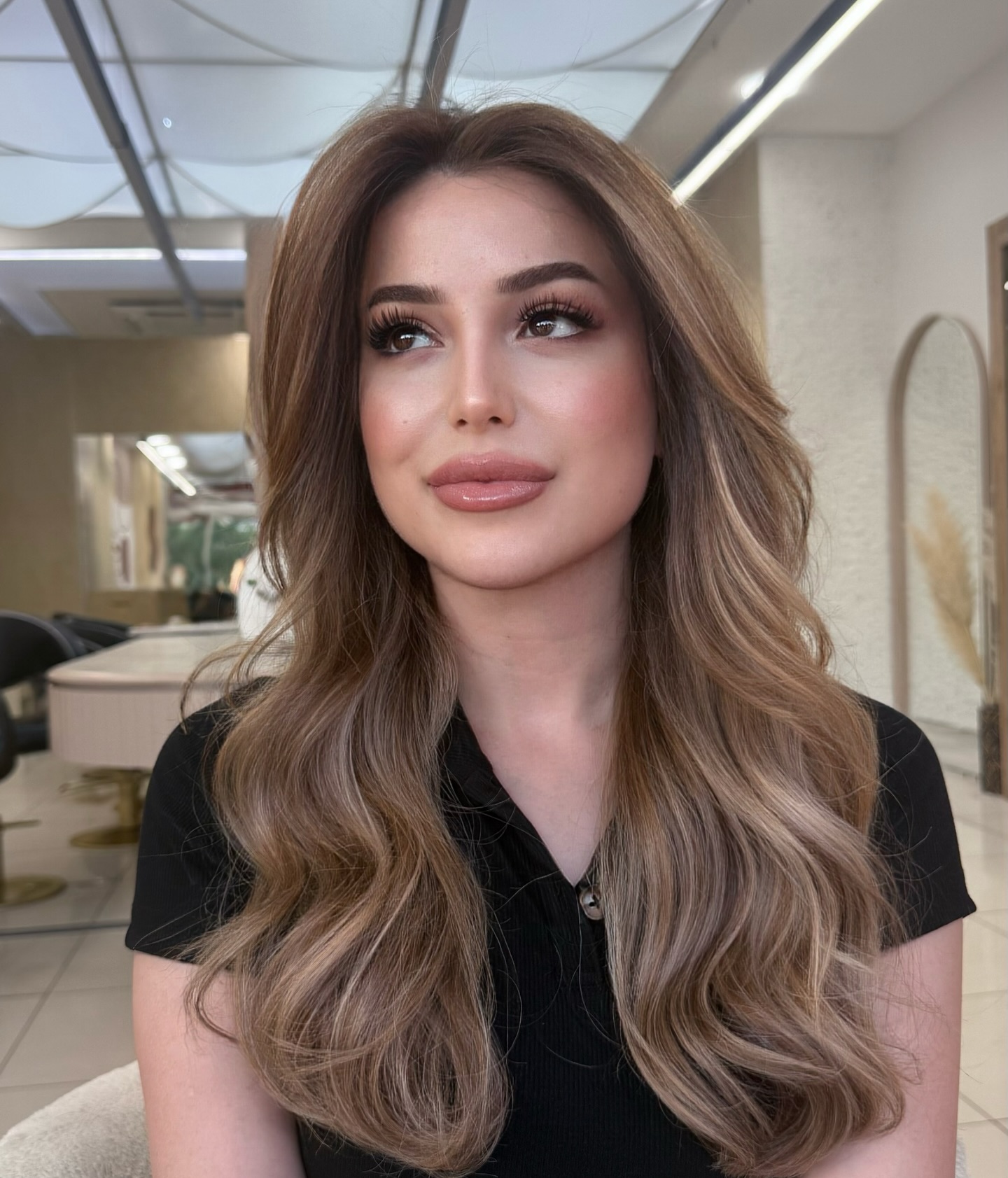 Lustrous Cascading Caramel Waves