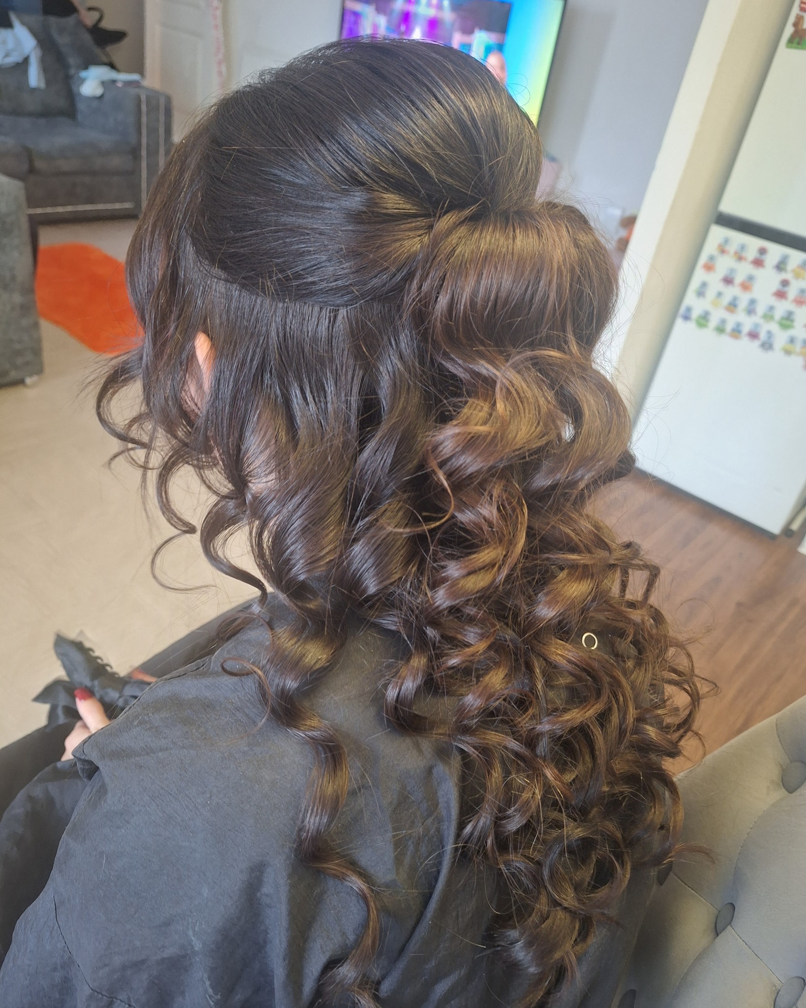 Luxurious Rich Brunette Curls with Delicate Half-Up Twist