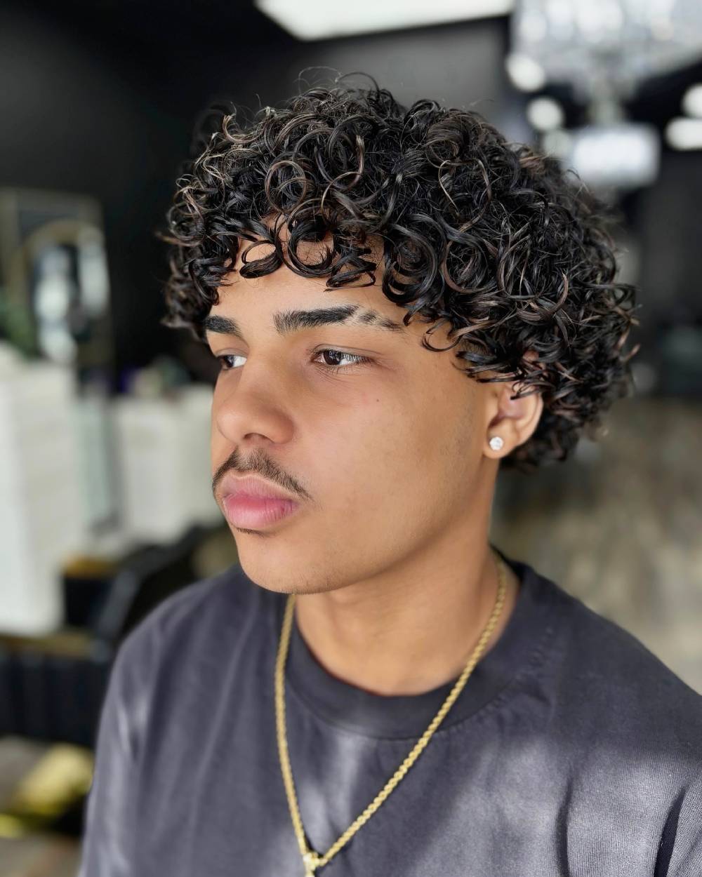 Chic Curly Crop with Defined Ringlets