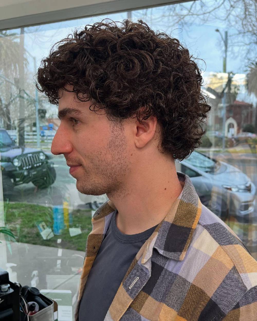 Chic Curly Crop with Defined Texture