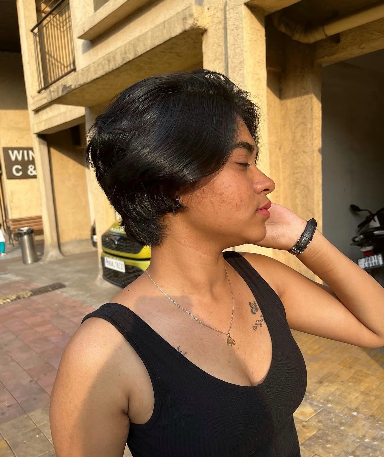 Dynamic Contrast Side-Swept Bob