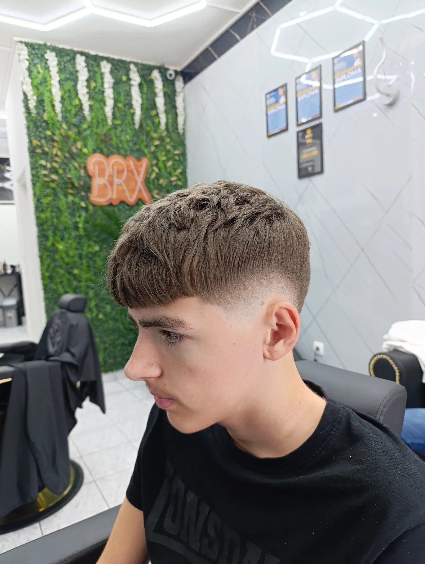 Sleek-Contrast French Crop with Defined Lines