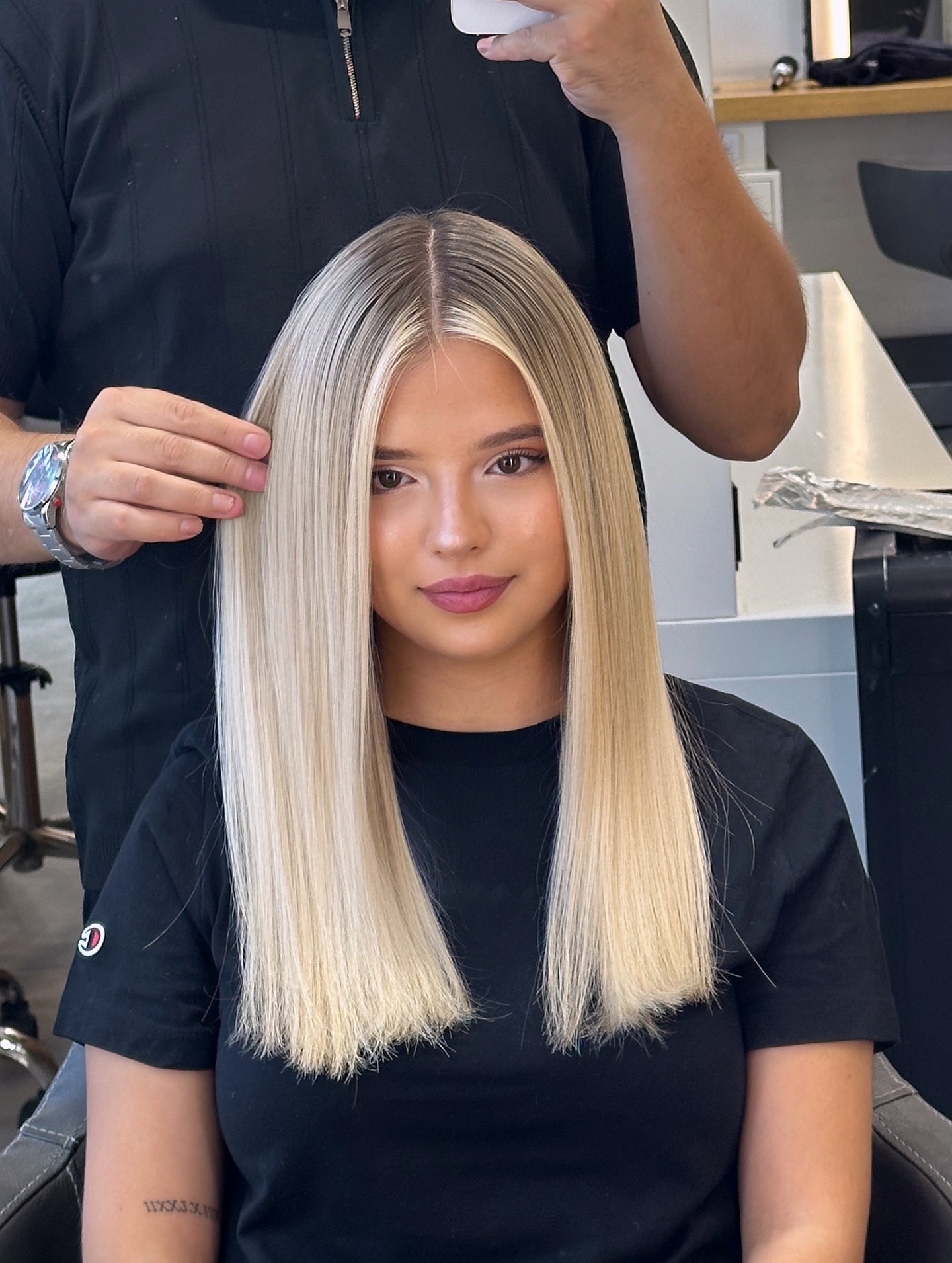 Sleek Vanilla Blonde Straight Bob with Subtle Shadow Roots