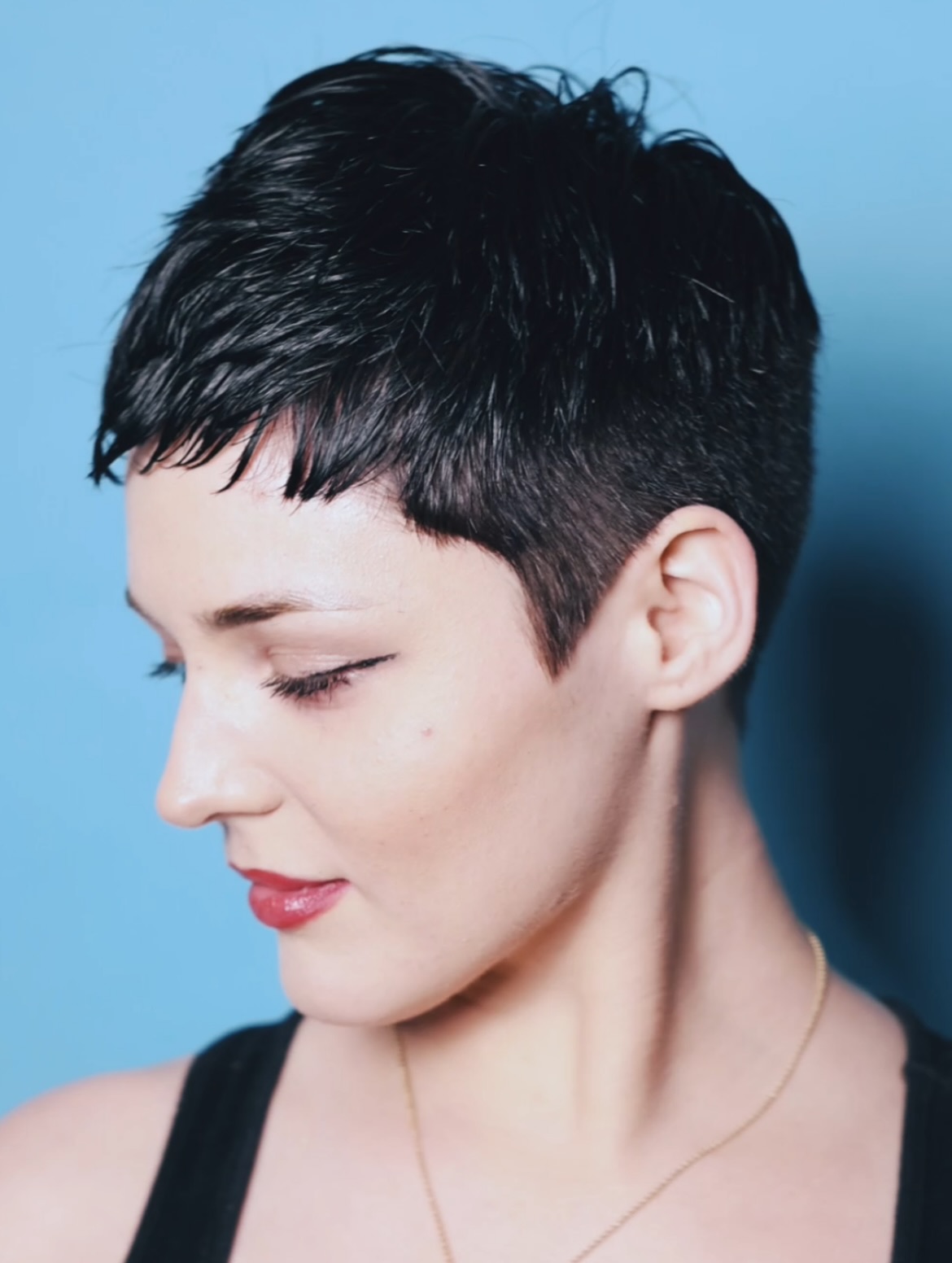 Textured Glossy Crop with Tapered Nape