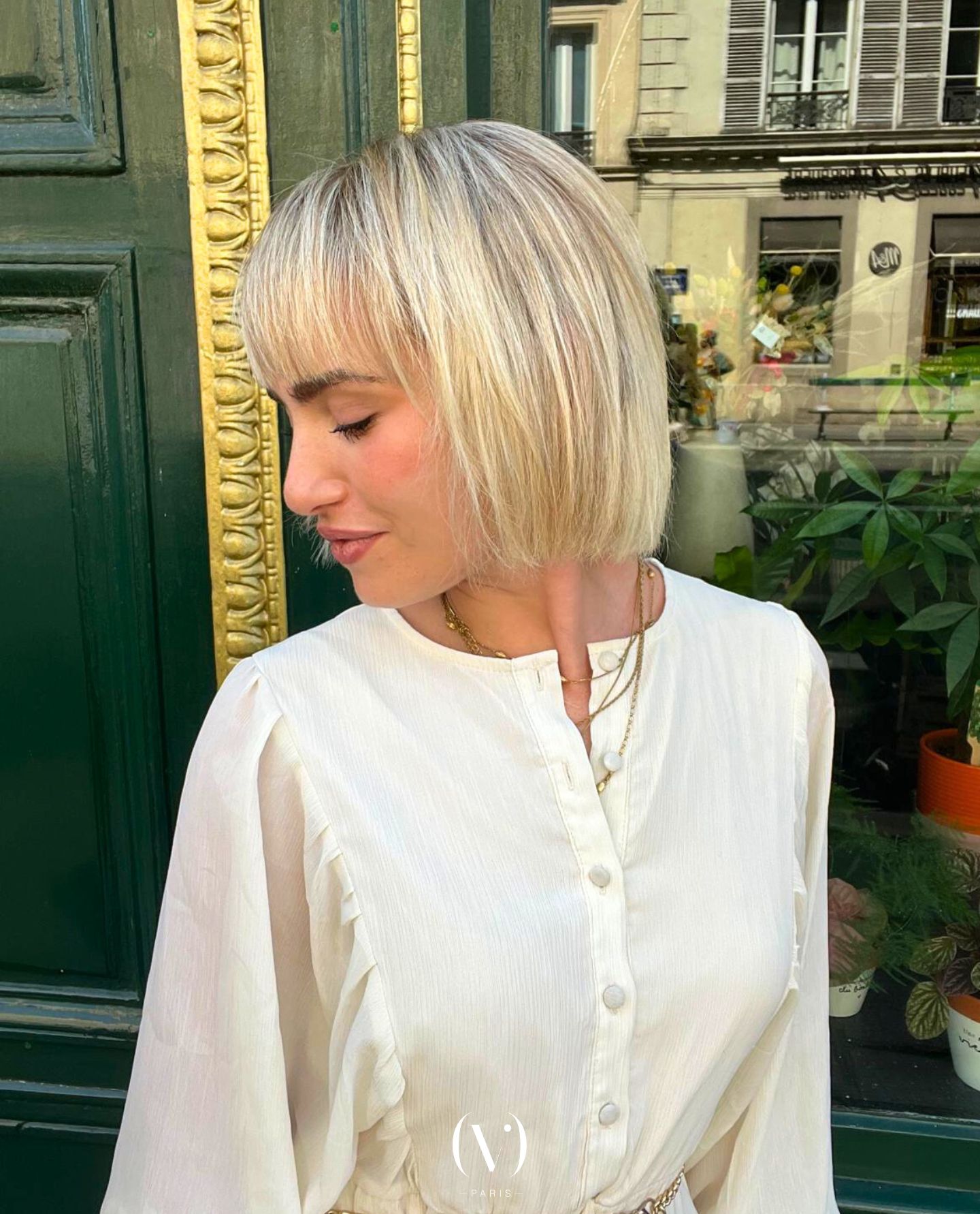 Chic Platinum Blonde Bob with Textured Fringe