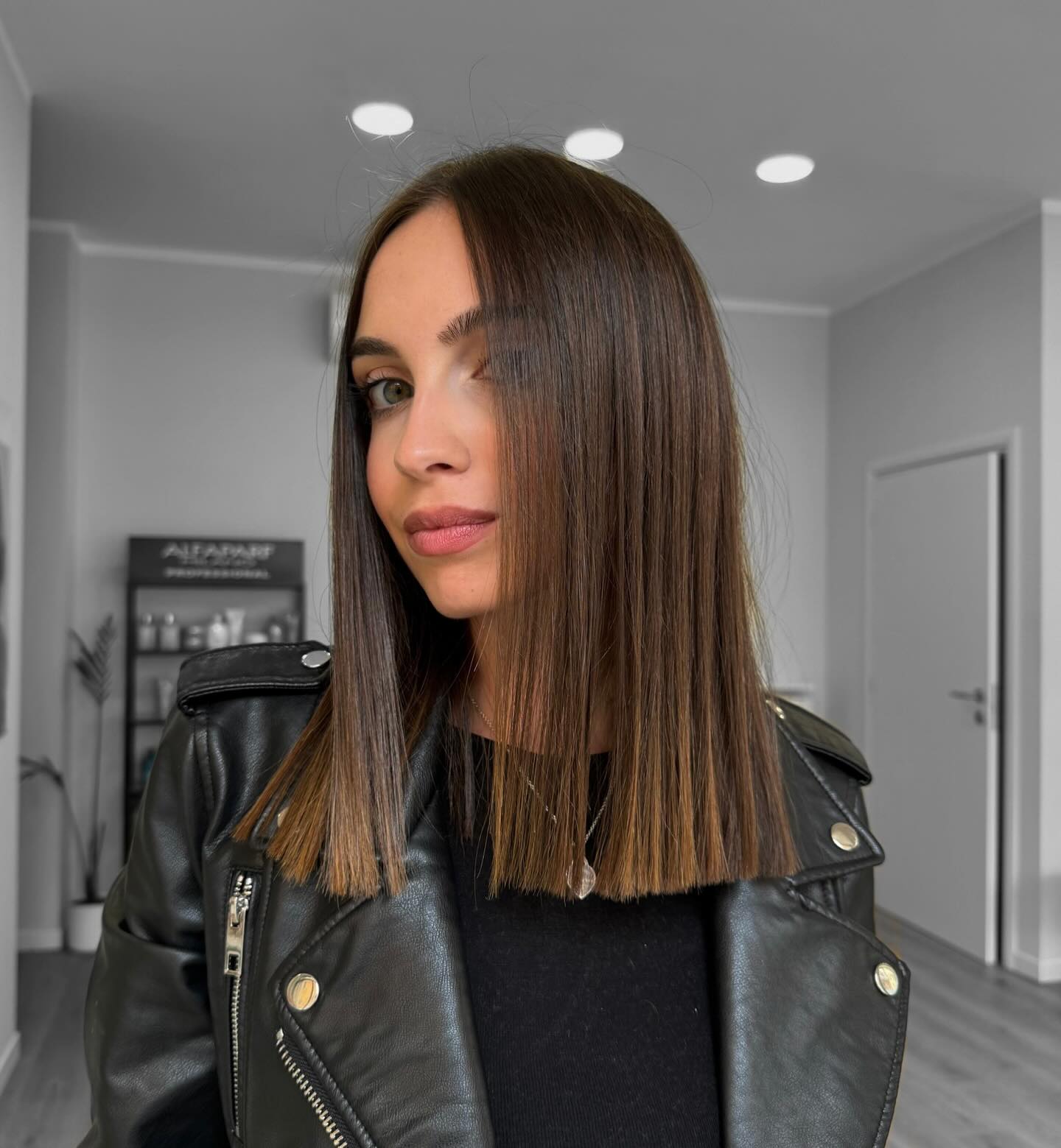 Modern Mocha Bob with Precise Edges