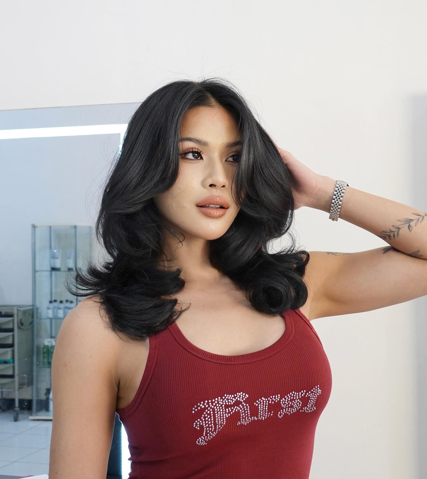 Flowing Midnight Waves with Soft Volume