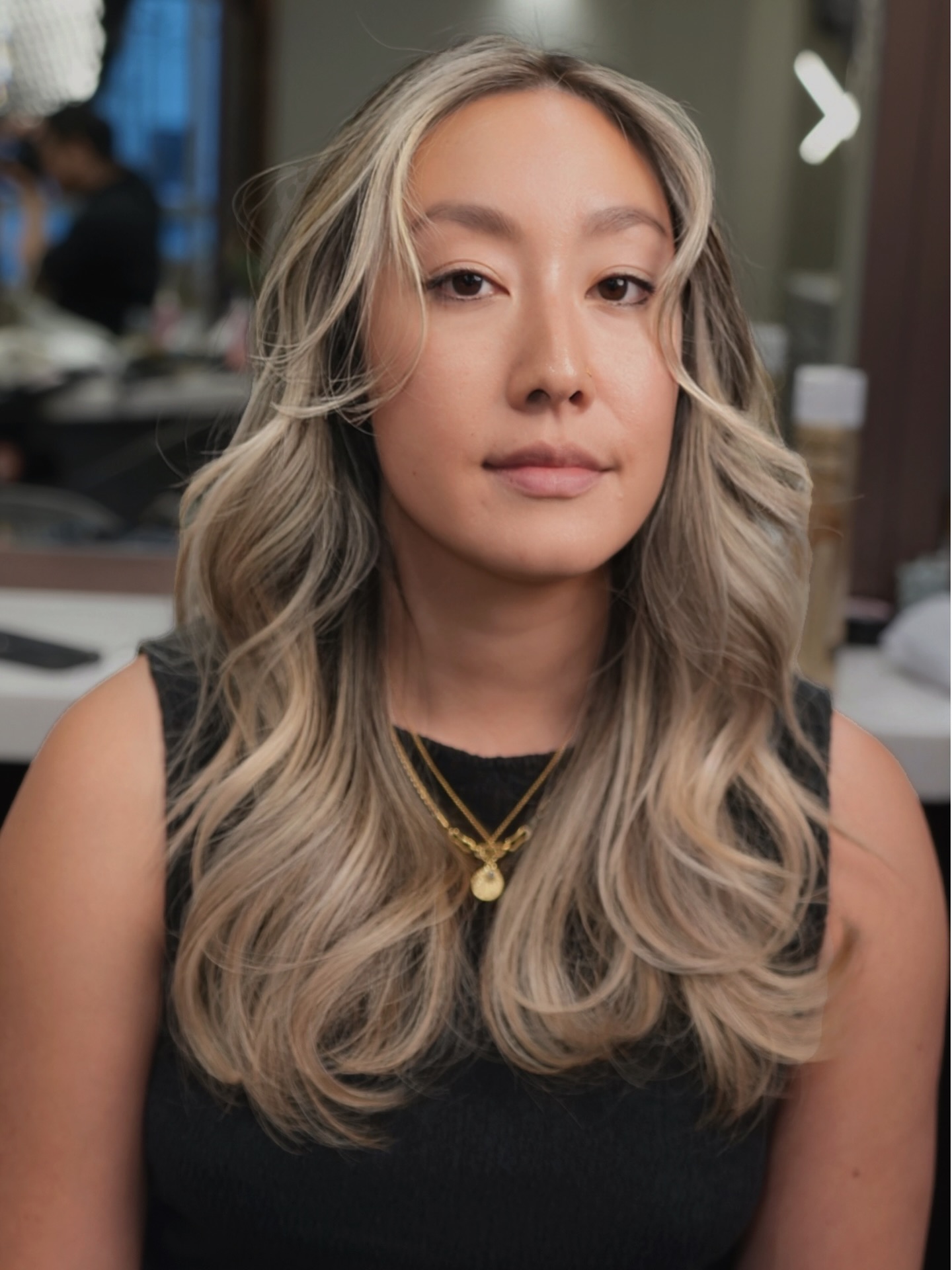 Effortless Soft Silver Waves with Gradual Layers