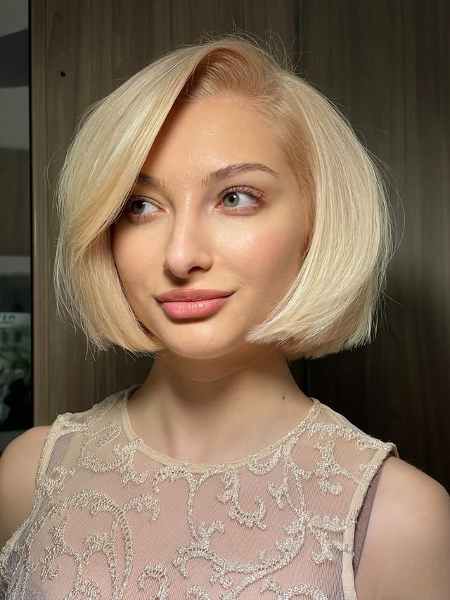 Elegant Sleek Bob with Soft Contouring Highlights