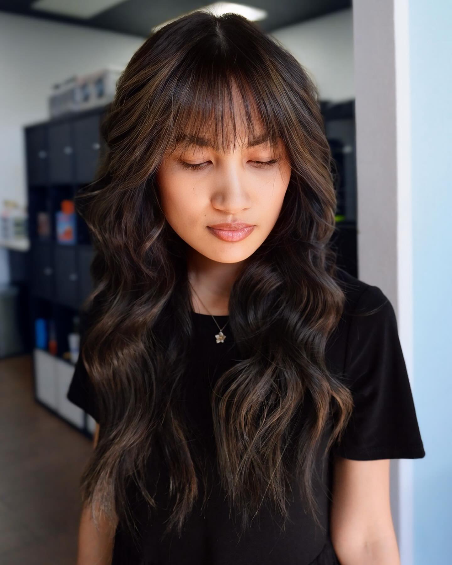 Enchanting Espresso Waves with Feathered Fringe