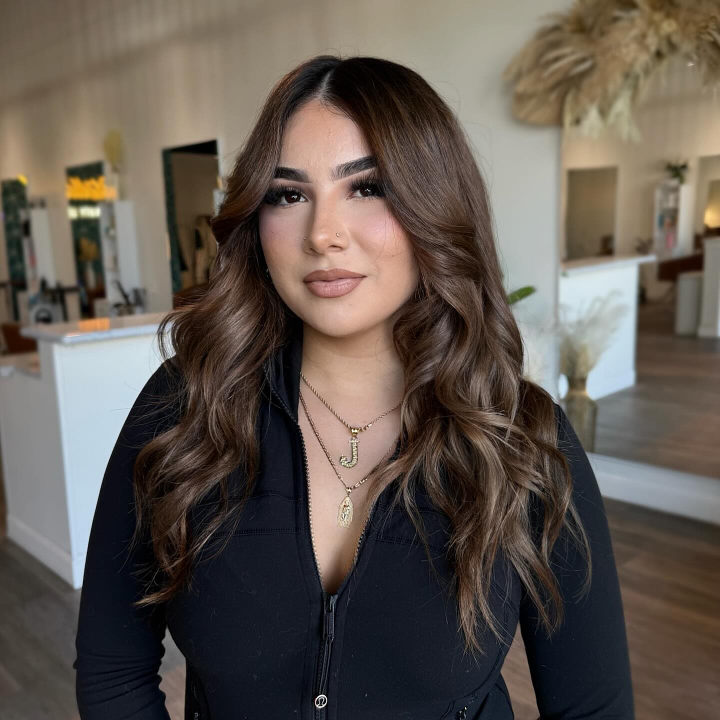 Rich-Chestnut-Waves-with-Subtle-Highlights