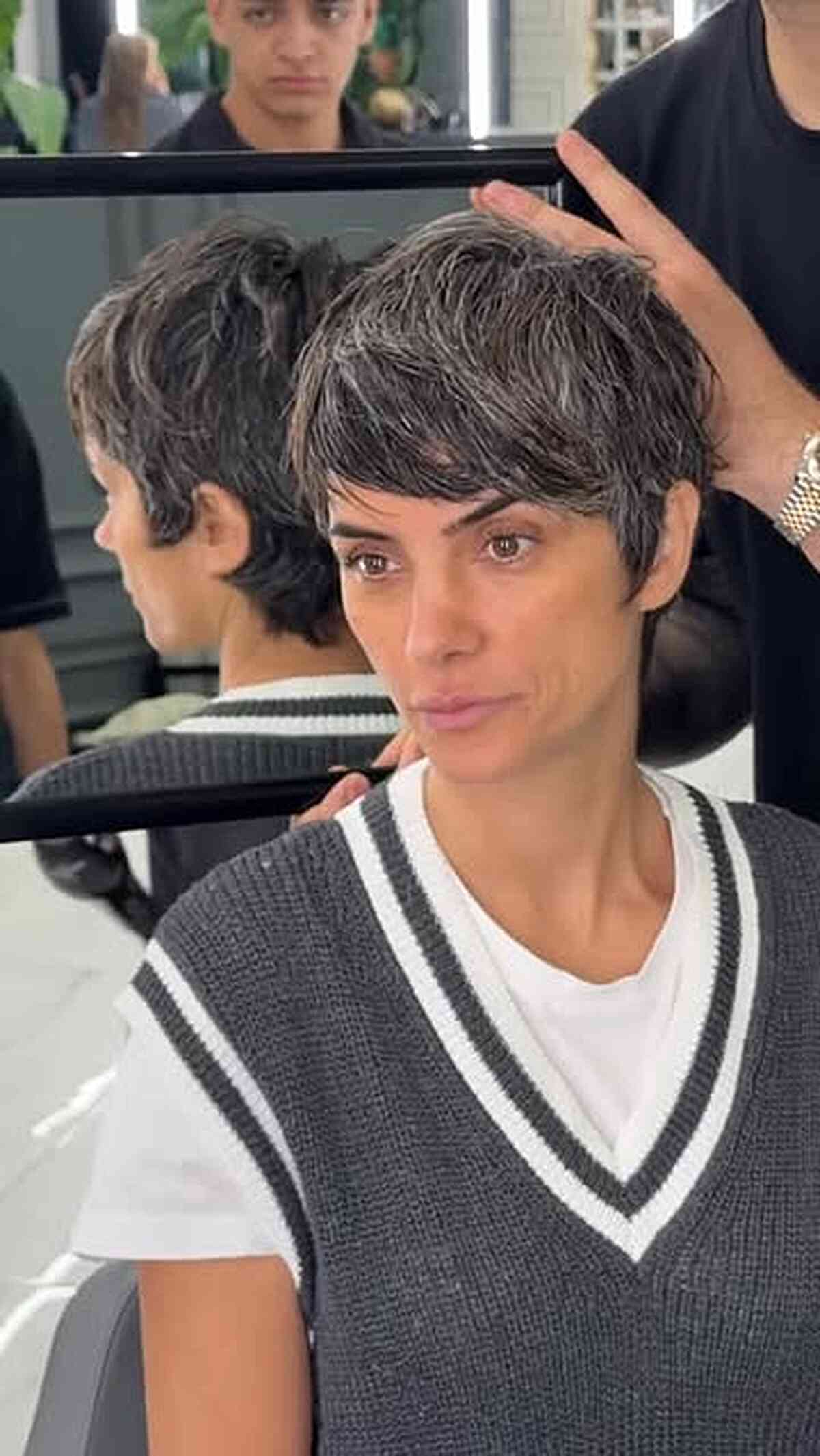 Salt and Pepper Pixie Haircut for a Timeless Elegance