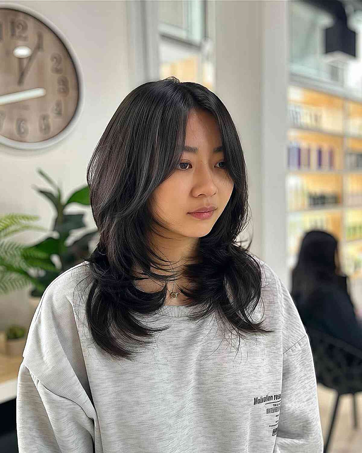 Stylish Hush Cut with Layered Texture