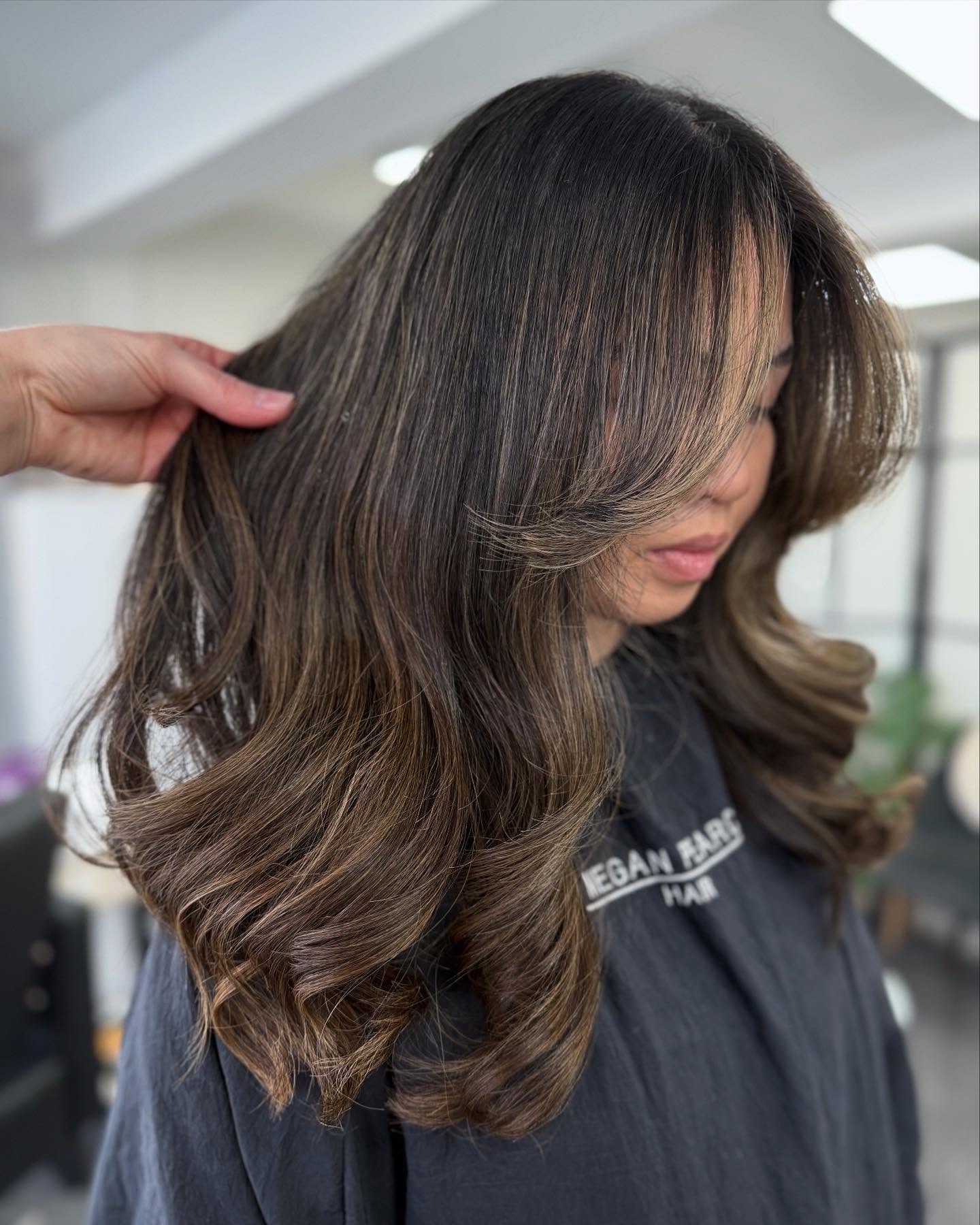 Sumptuous Chocolate Waves with Glossy Finish