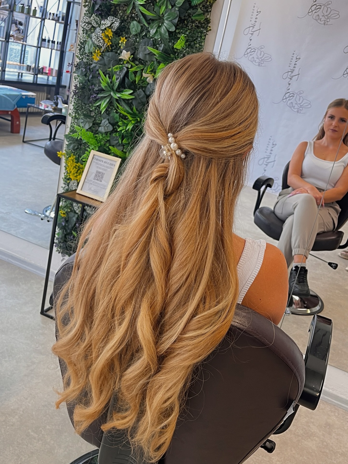 Golden Waves with Pearl Accented Twist