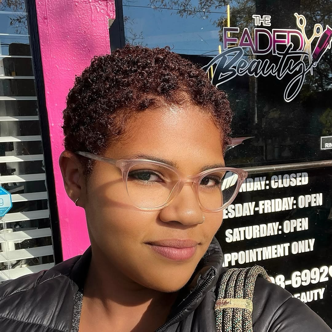 Sleek Cinnamon TWA with Glossy Finish