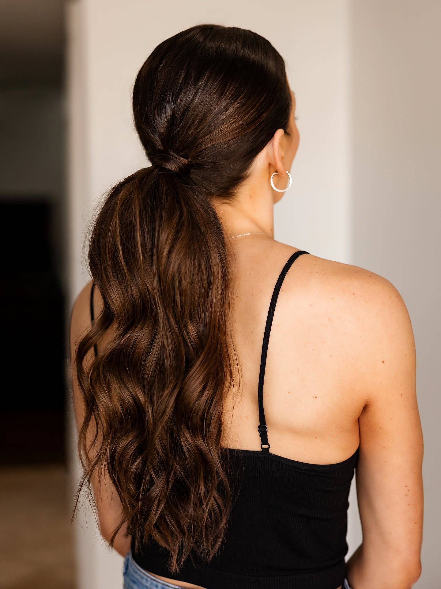 Stylish Long Hair Ponytail with Loose Beachy Waves