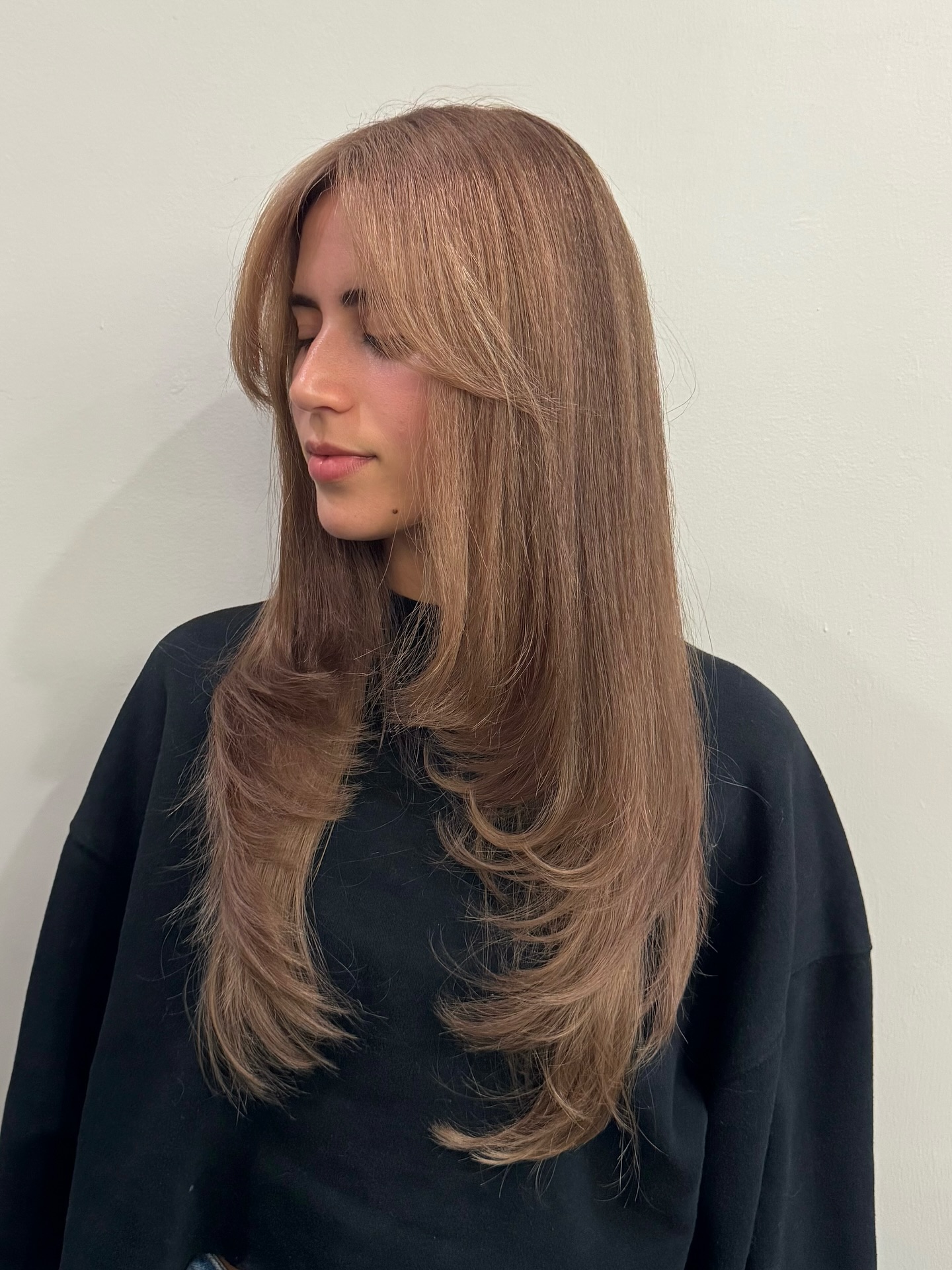 Warm Chestnut Layers with Soft Feathering