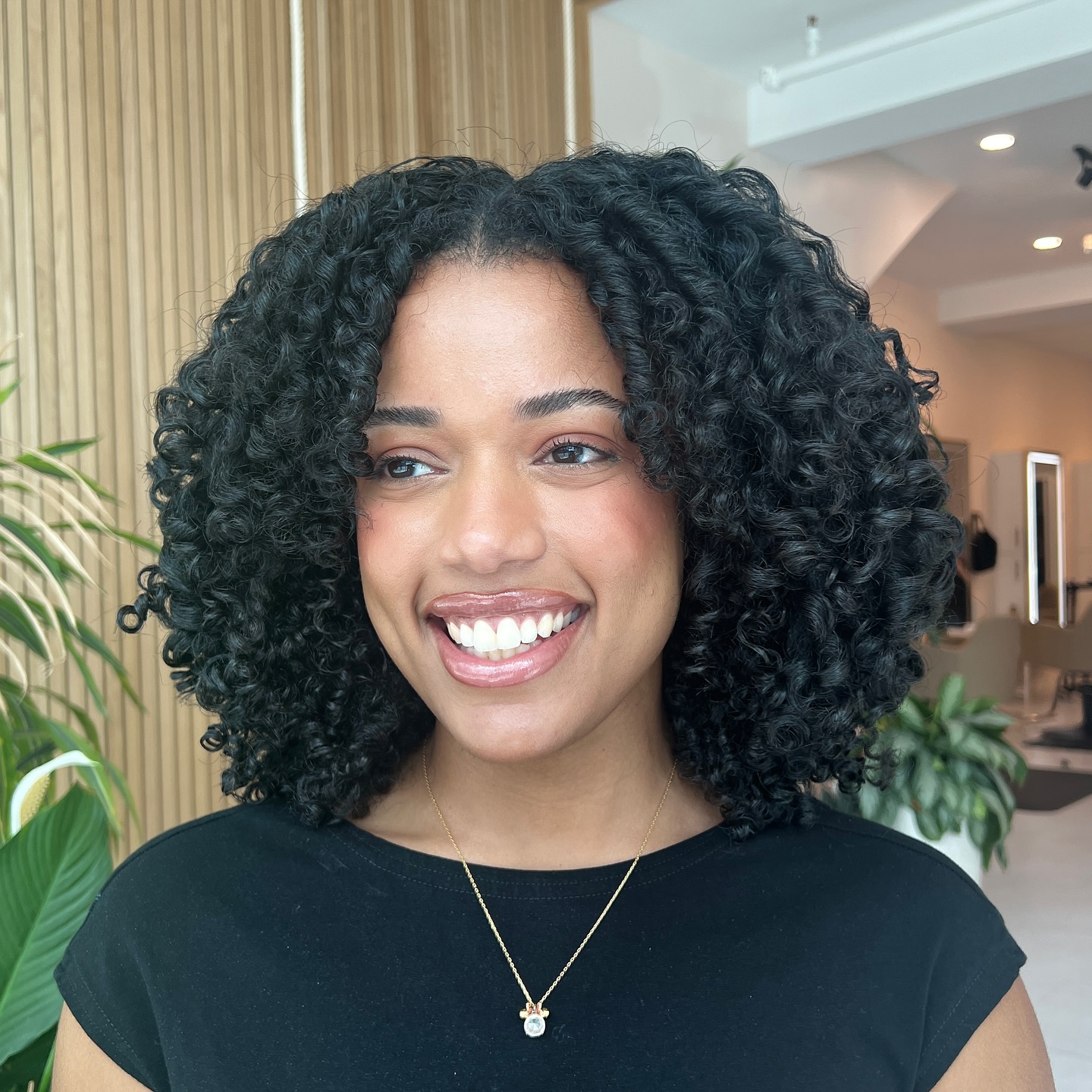 Black-Silk-Springy-Curled-Bob