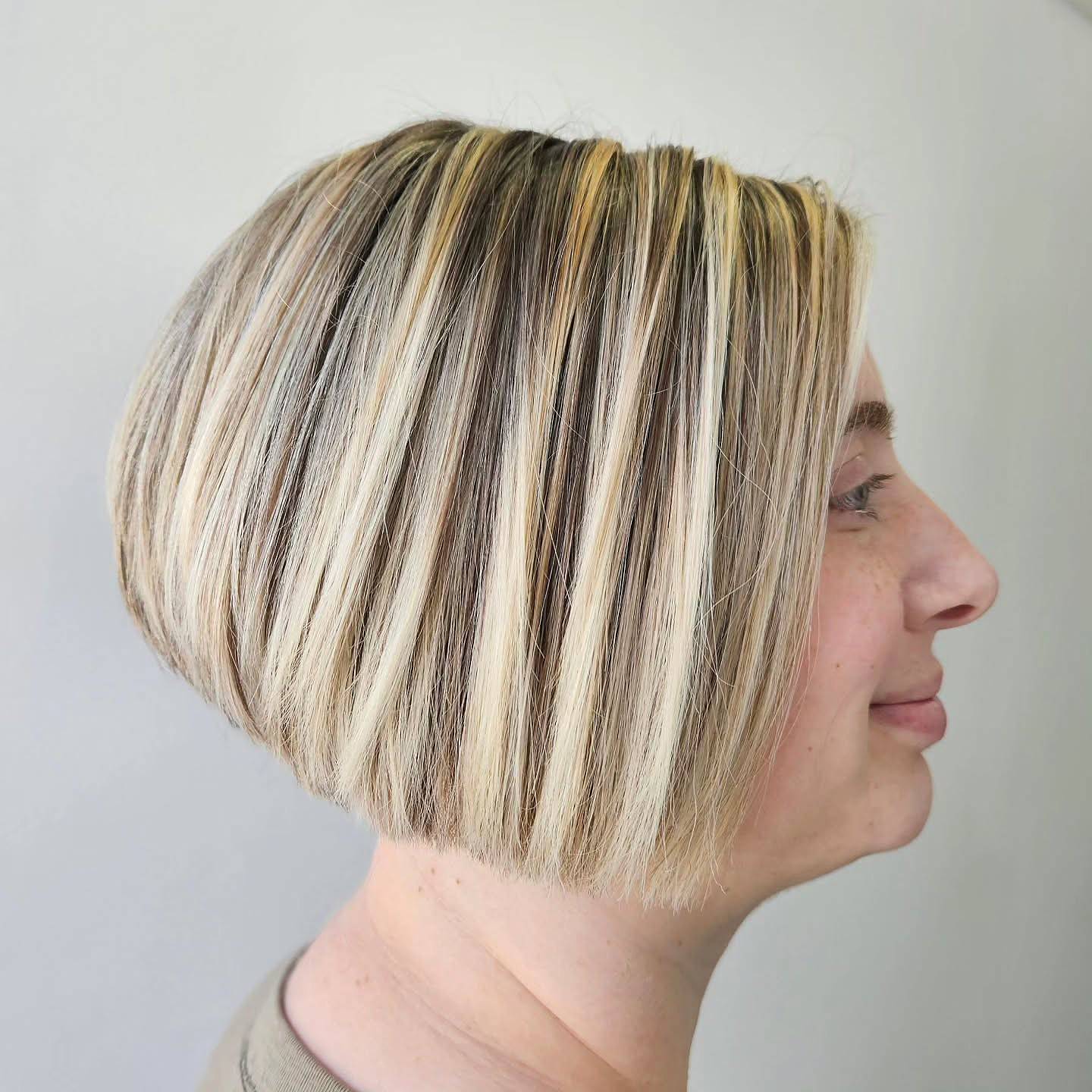 Chic Blunt Bob with Subtle Highlights