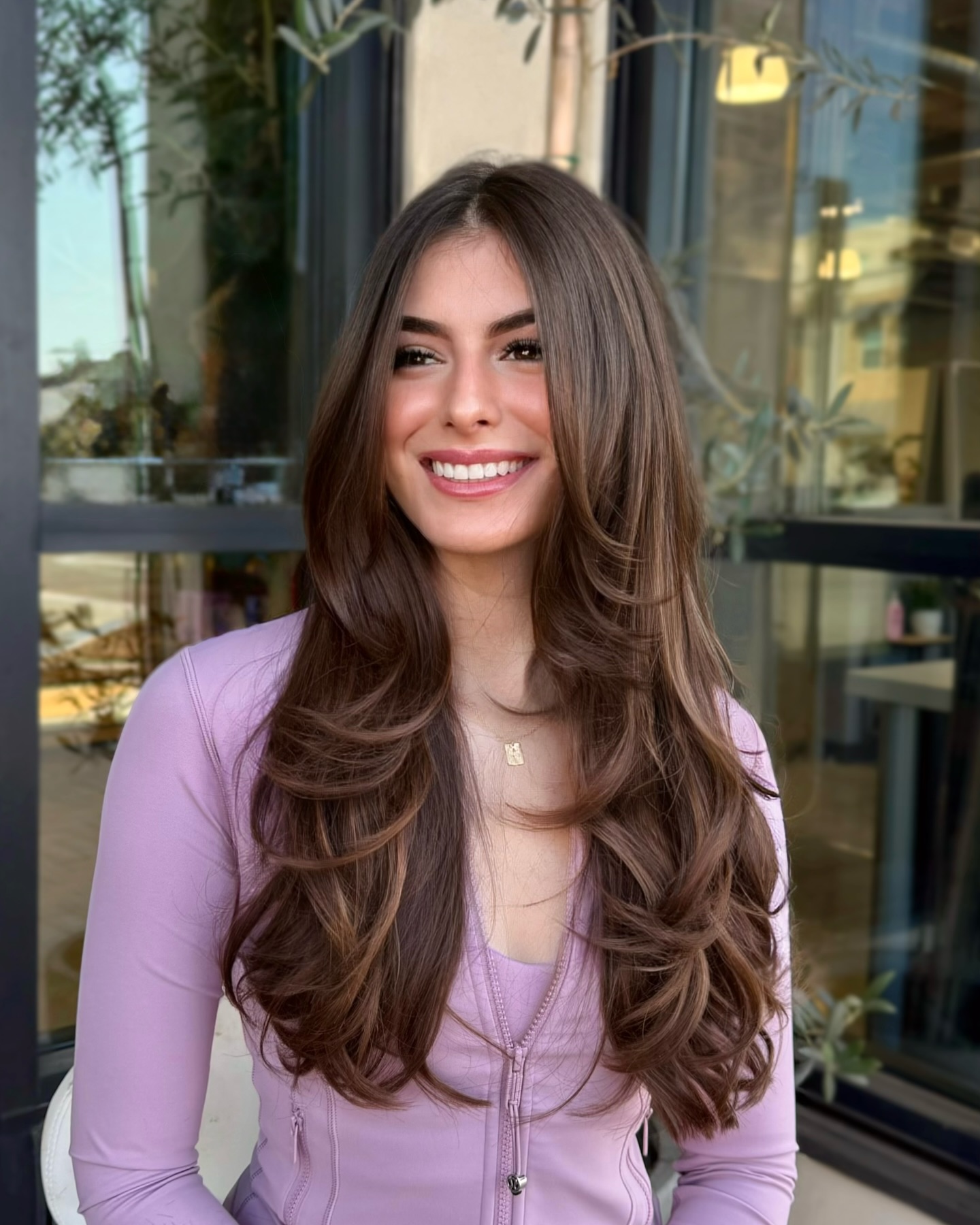 Effortless Mocha Tinted Waves with Dimensional Layers