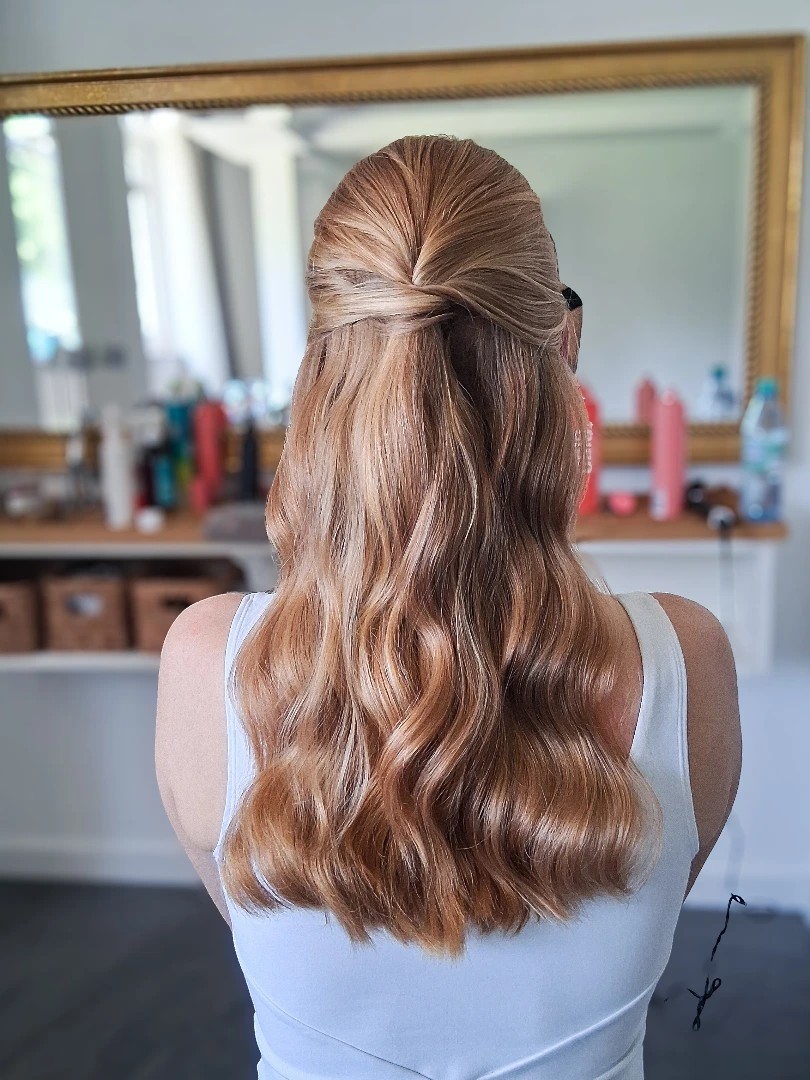 Flowing Half-Up Twisted Curls