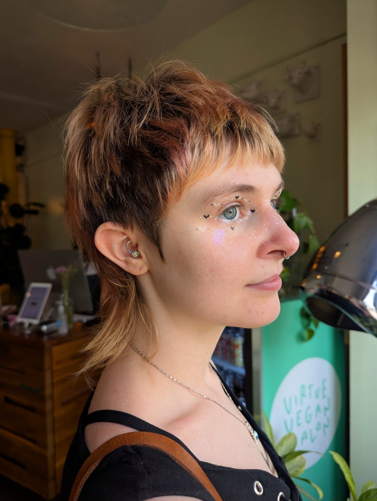 Multitone Tapered Pixie with Extended Bangs