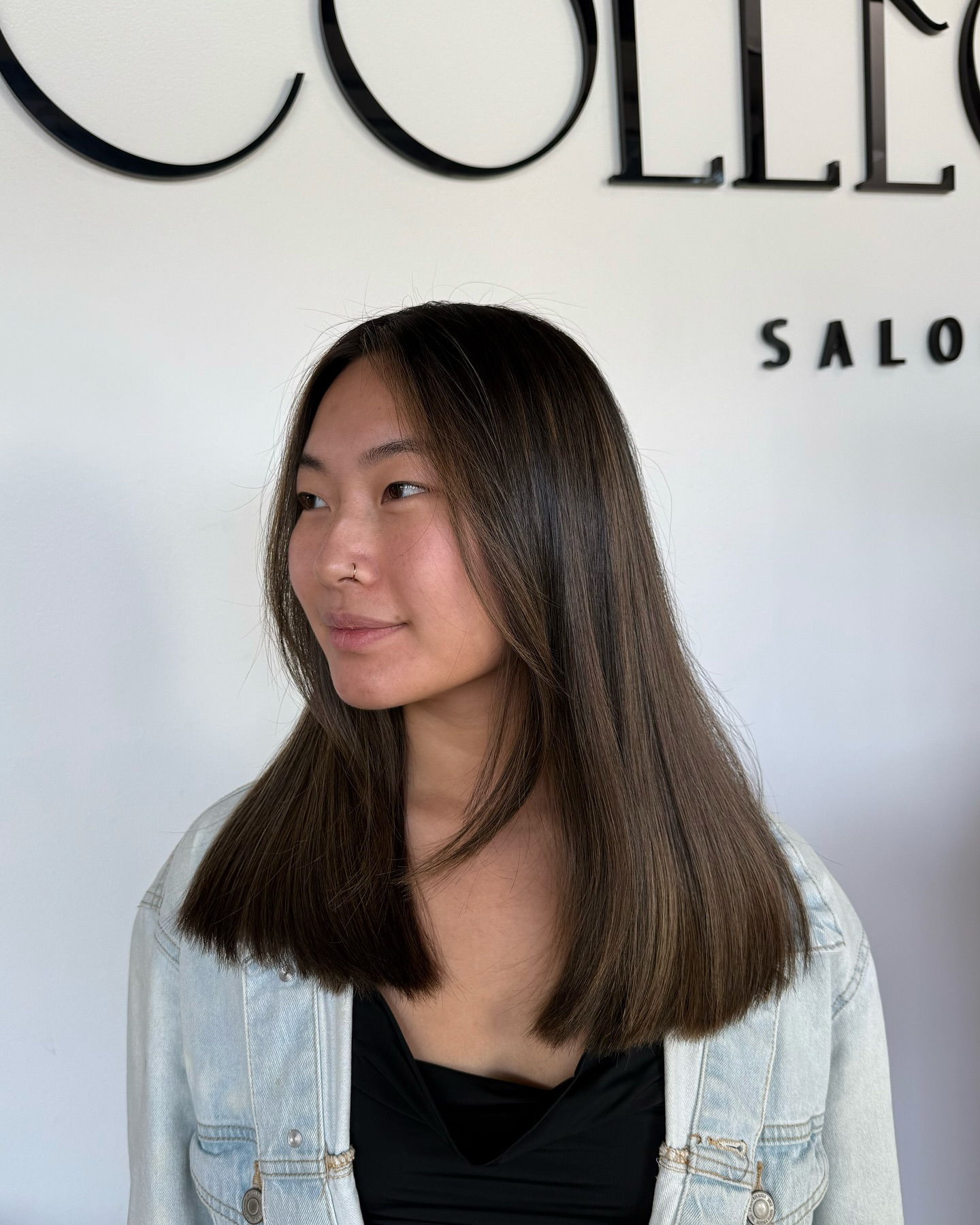 Sleek Chocolate Brown Lob with Subtle Highlights