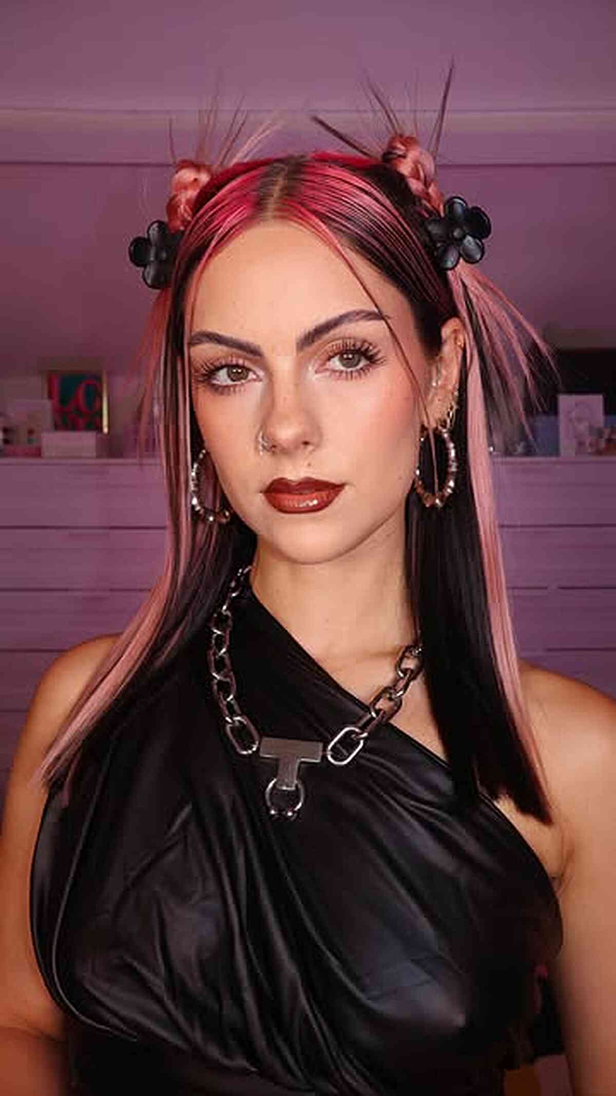 Bold Two-Toned Baddie Hairstyle with Space Buns