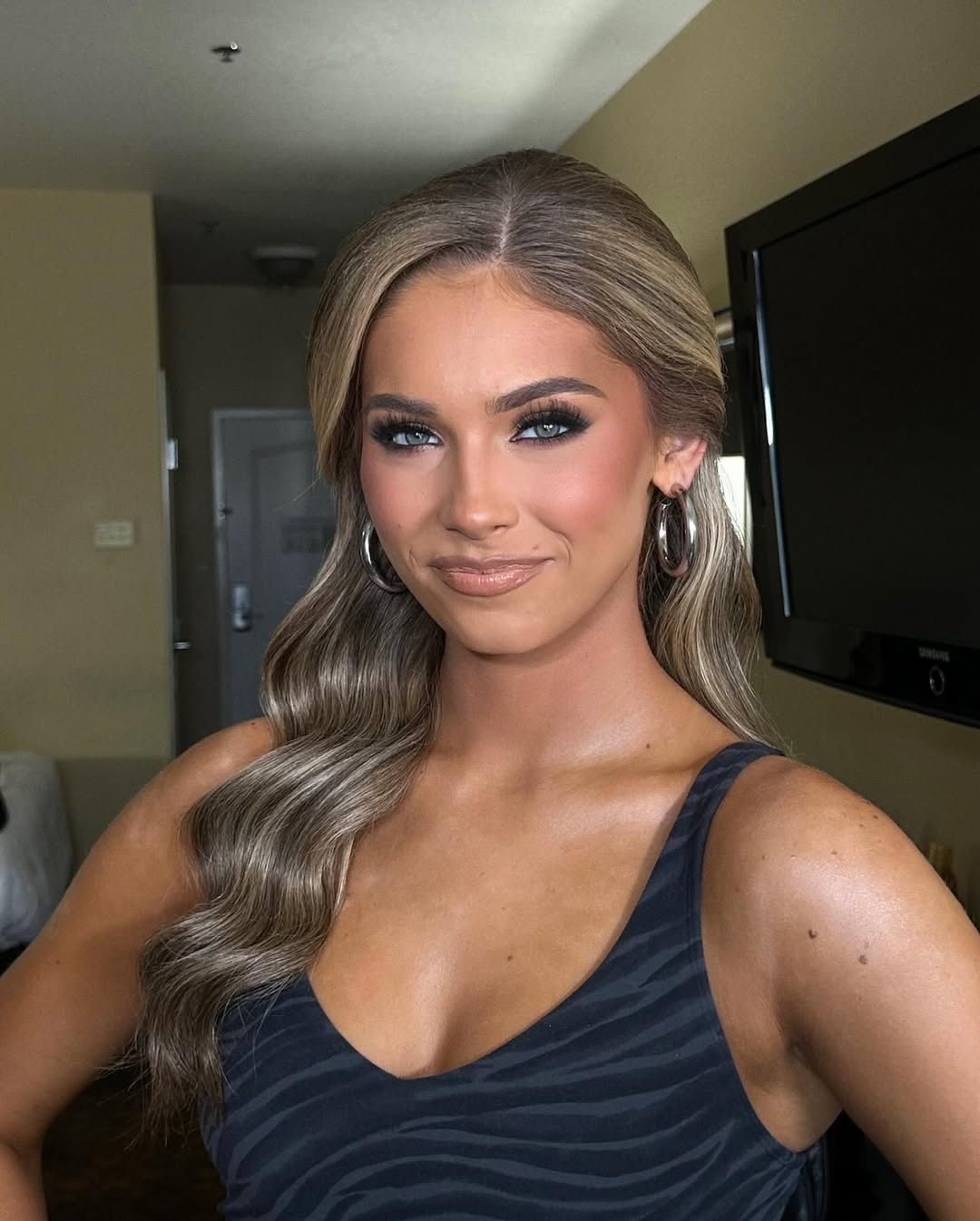 Soft Beachy Waves with Subtle Highlights