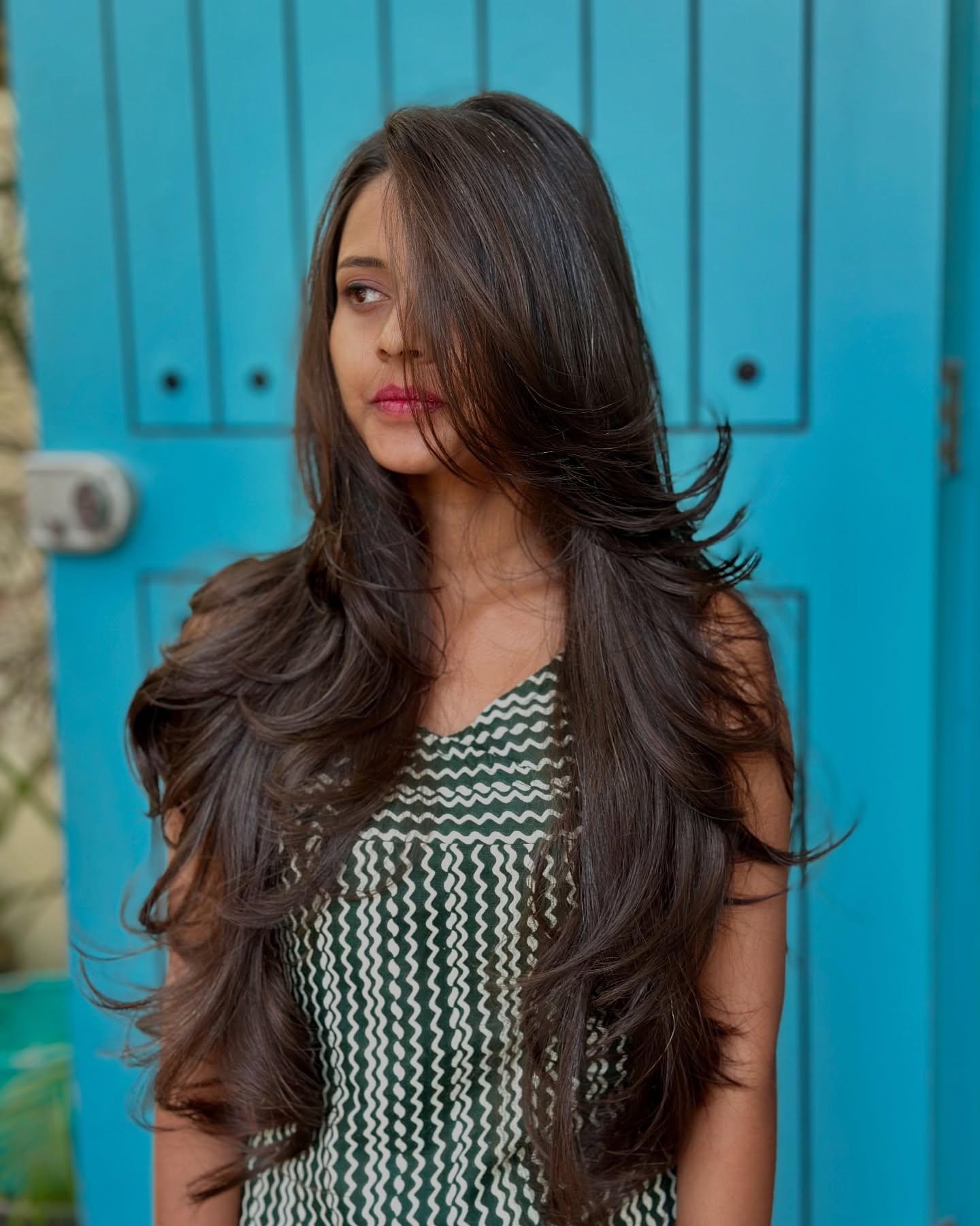 Soft Chestnut Waves with Textured Ends