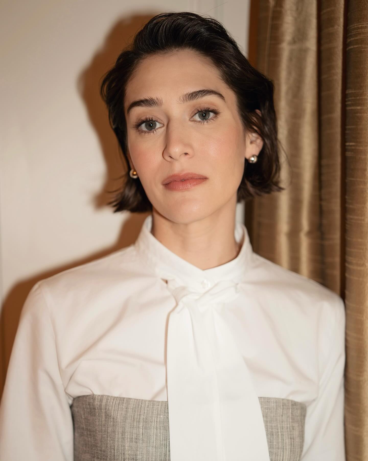 Classic Brunette Bob with Soft Waves