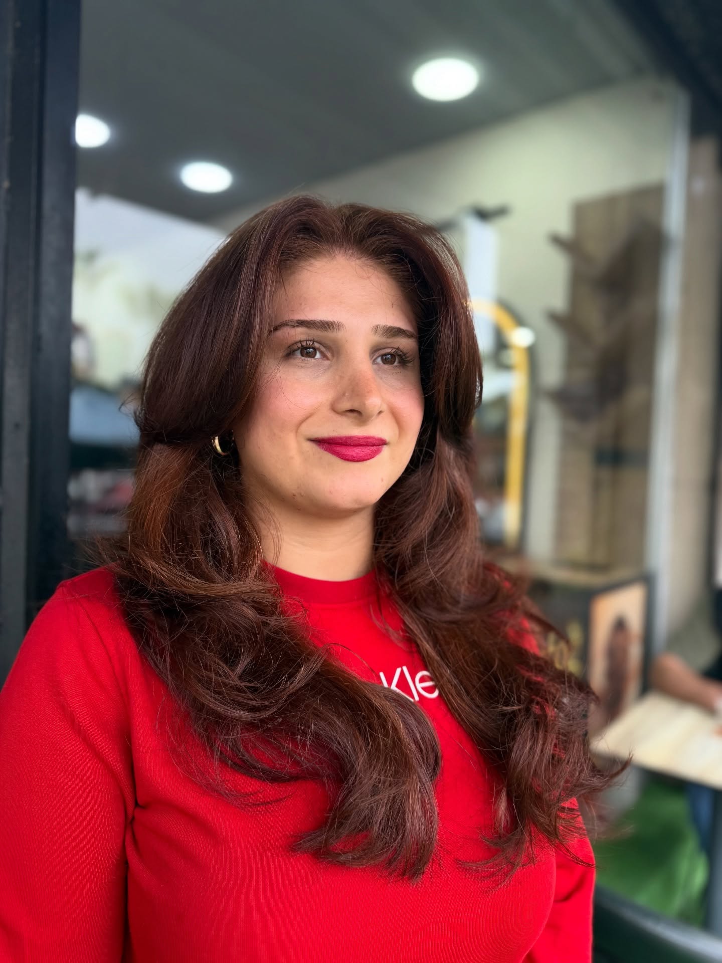 Elegant Long Butterfly Layers with Rich Chestnut Tones