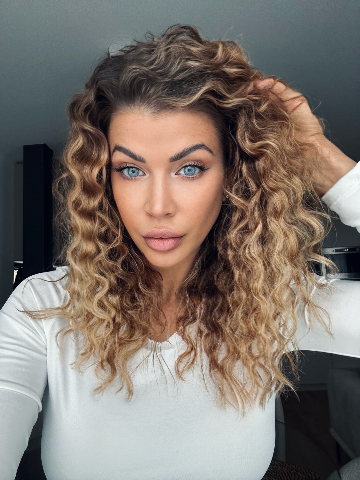 Natural Sunlit Caramel Waves