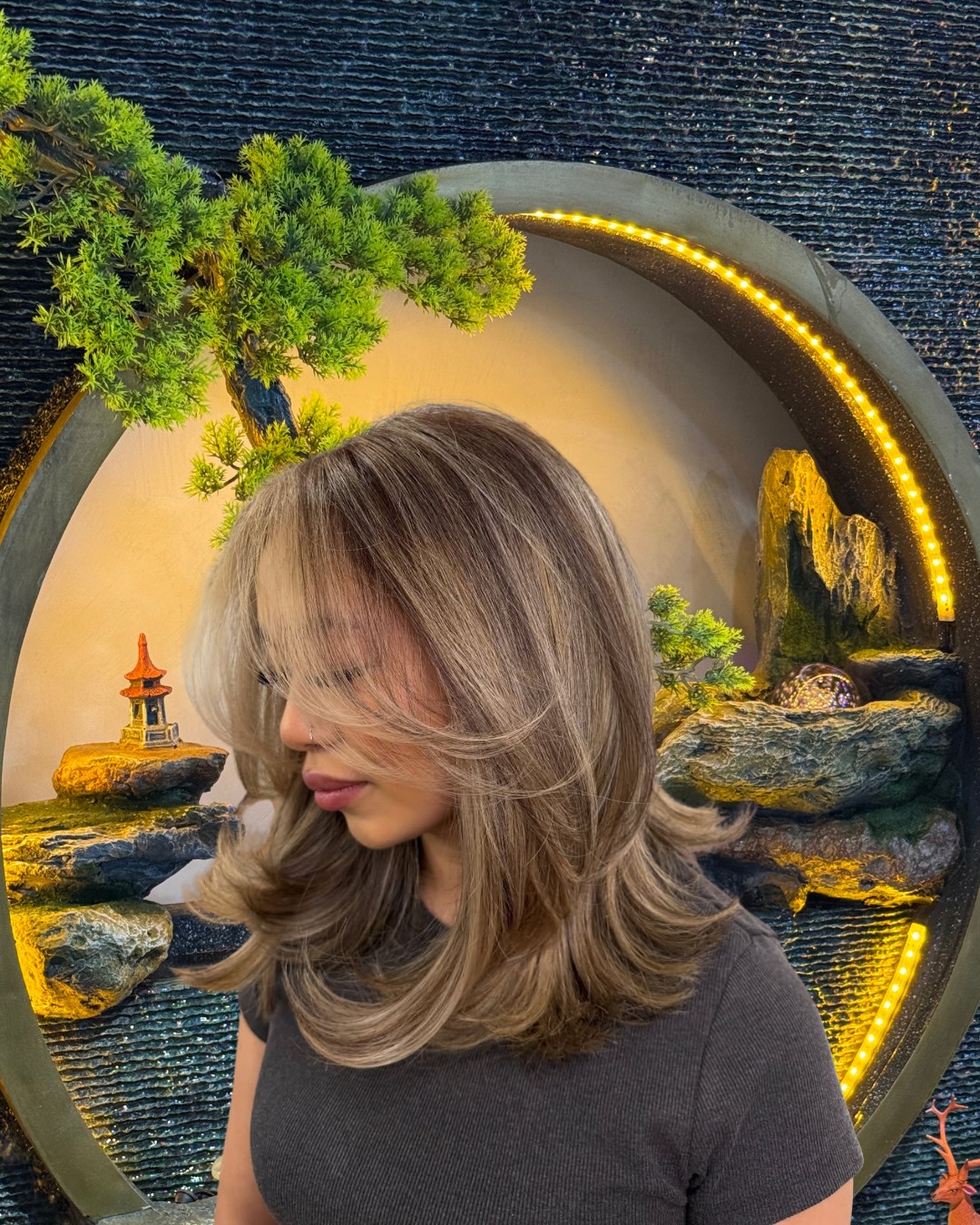 Softly Blended Mid-Length Cut with Luminous Highlights