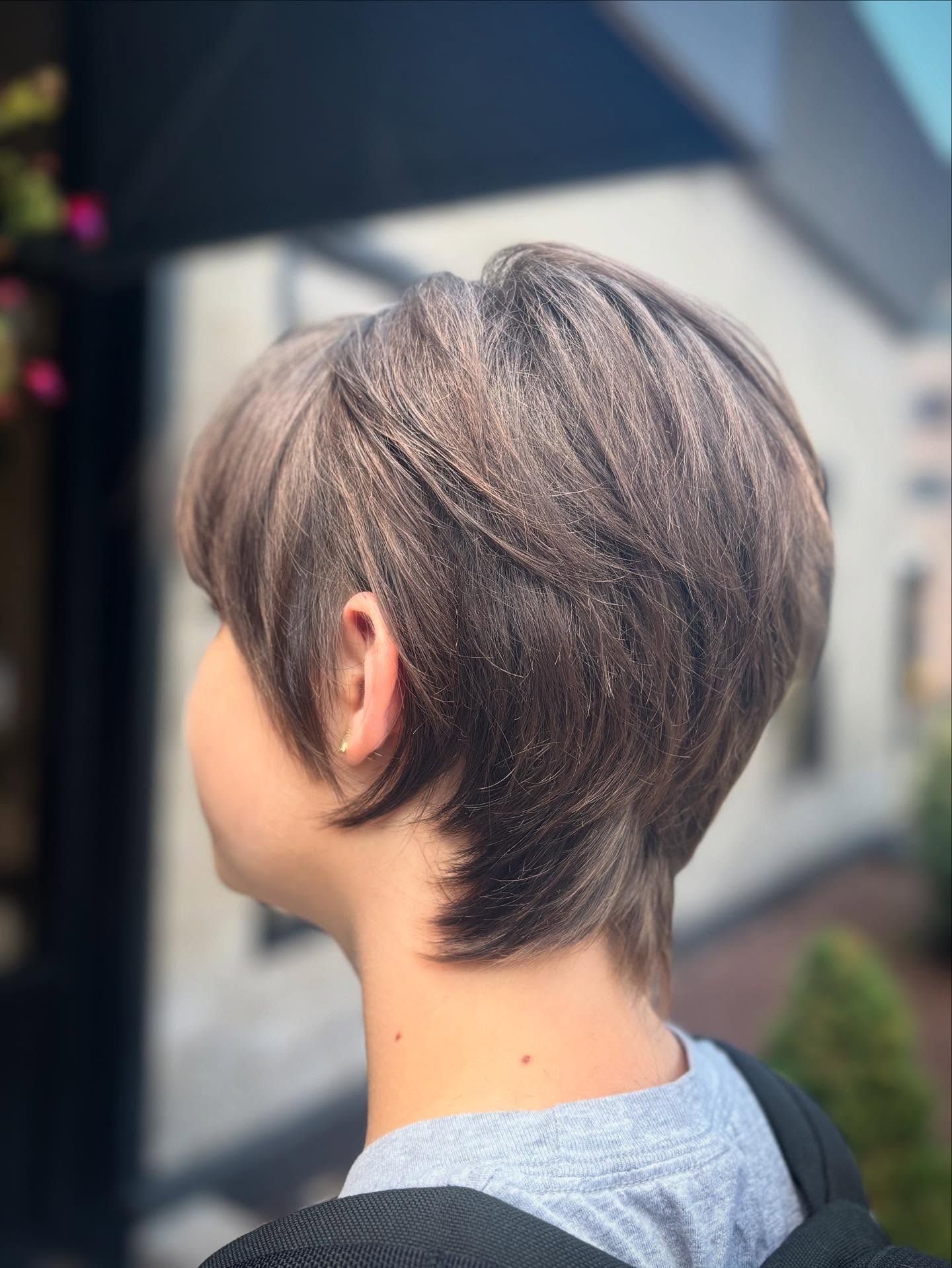 Stylish Textured Pixie Cut with Subtle Layers