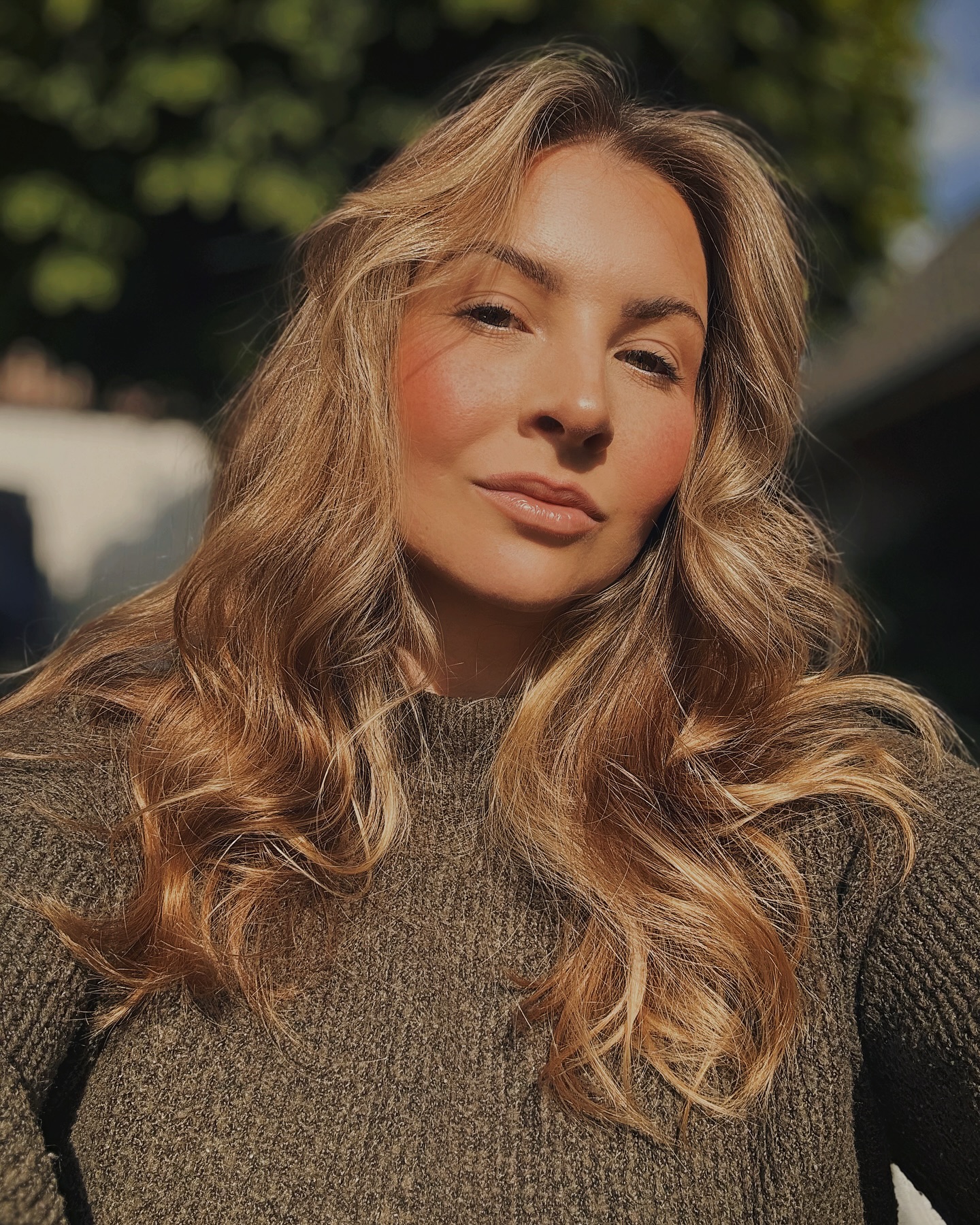 Warm Golden Blonde Waves with Natural Roots