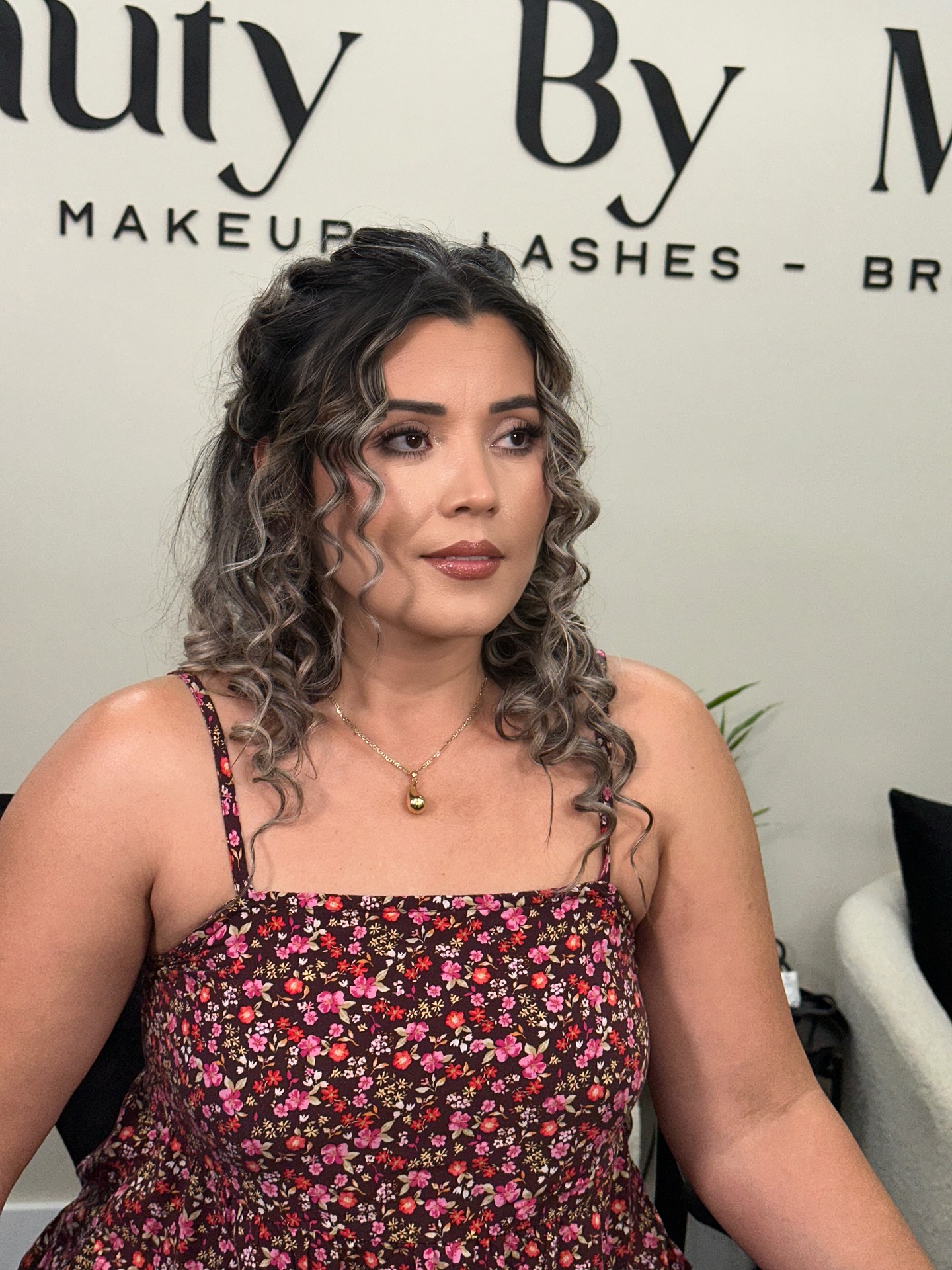 Elegant S-Wave Layers with Natural Highlights