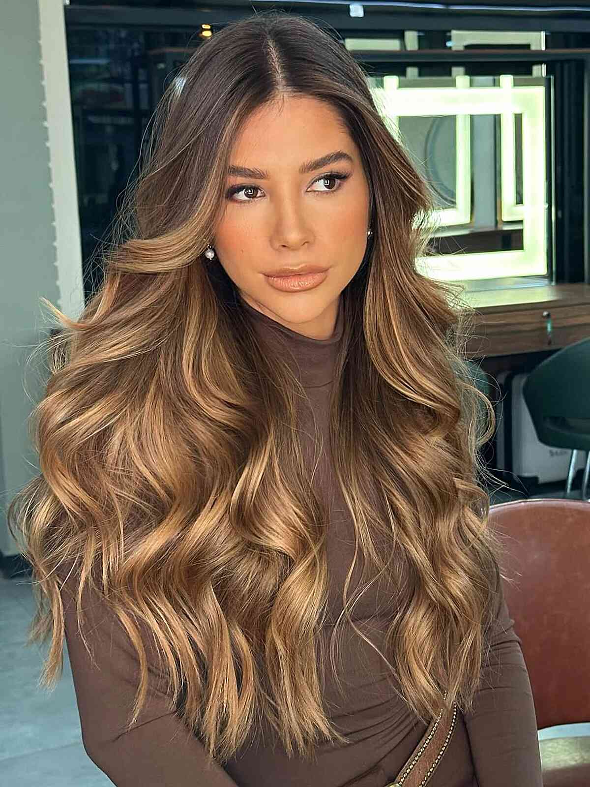 Luxurious Long Blonde Balayage Waves