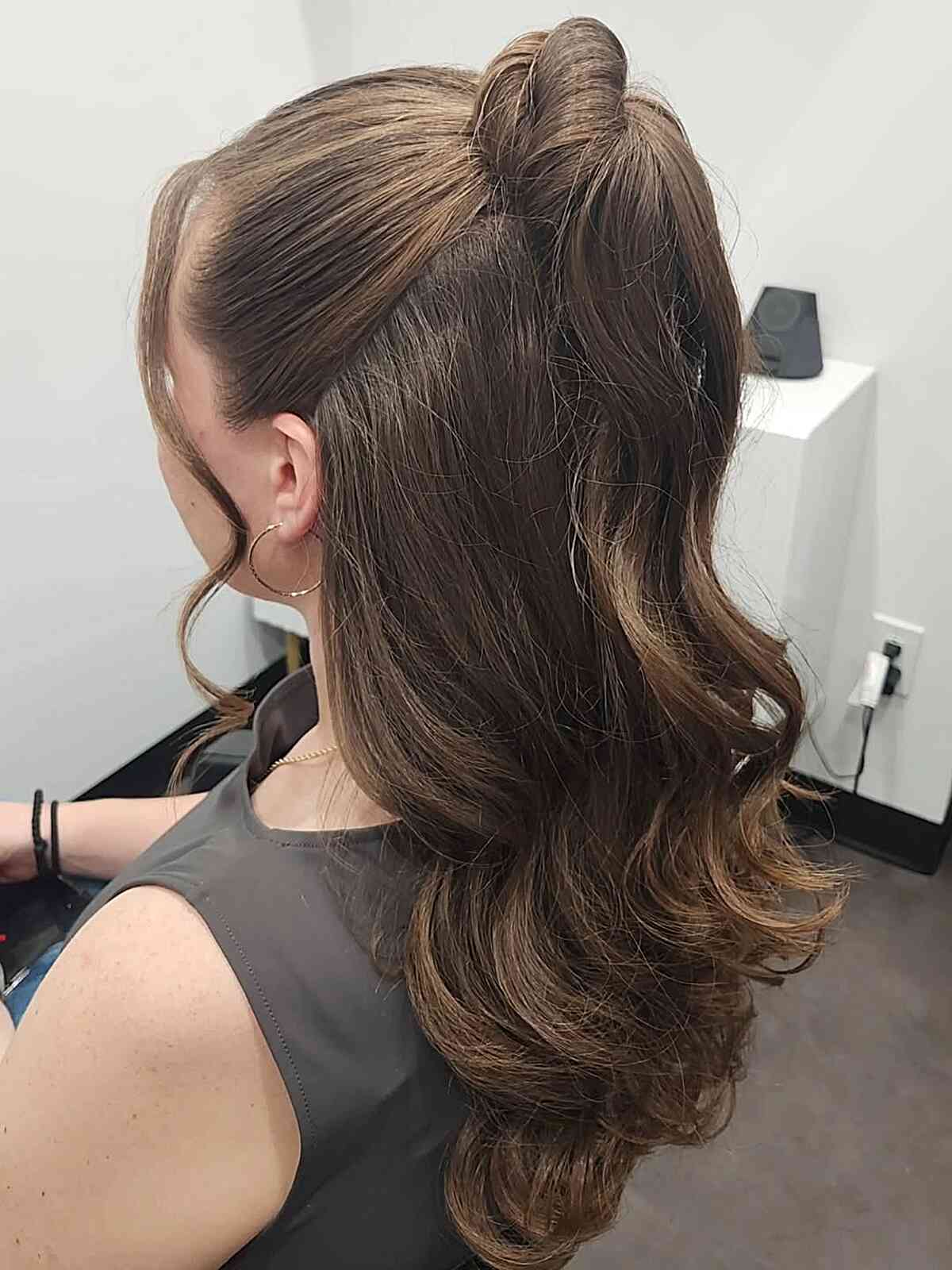 Stylish Half-Up Curly Hairstyle