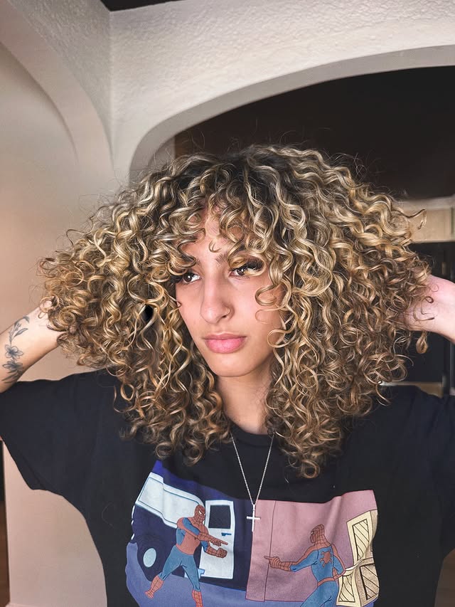 Dimensional Golden Ringlet Layers