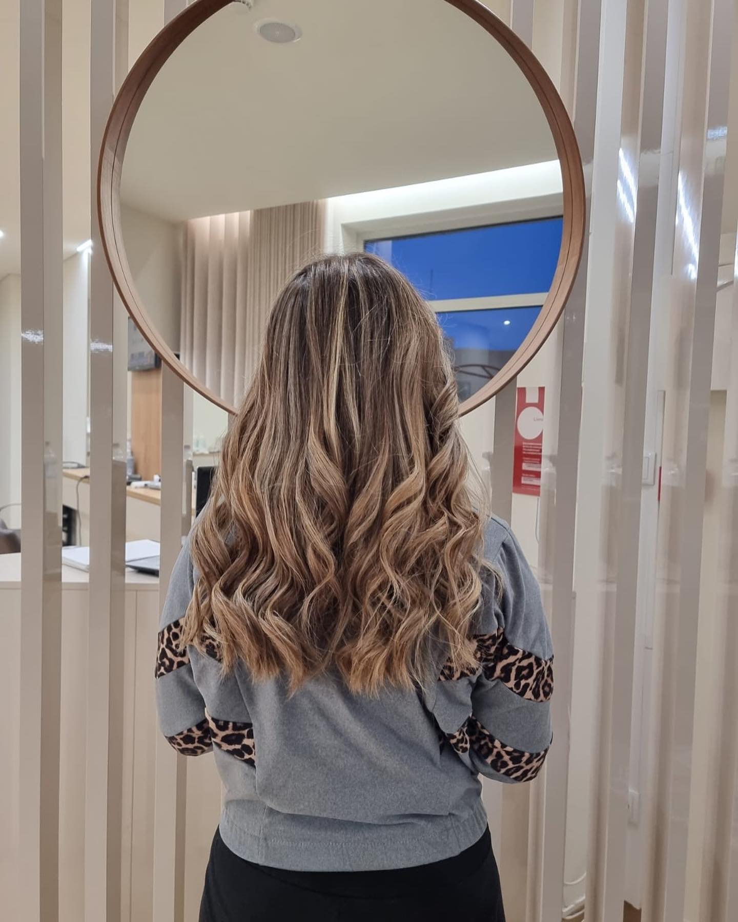 Soft Textured Waves with Sun-Kissed Highlights