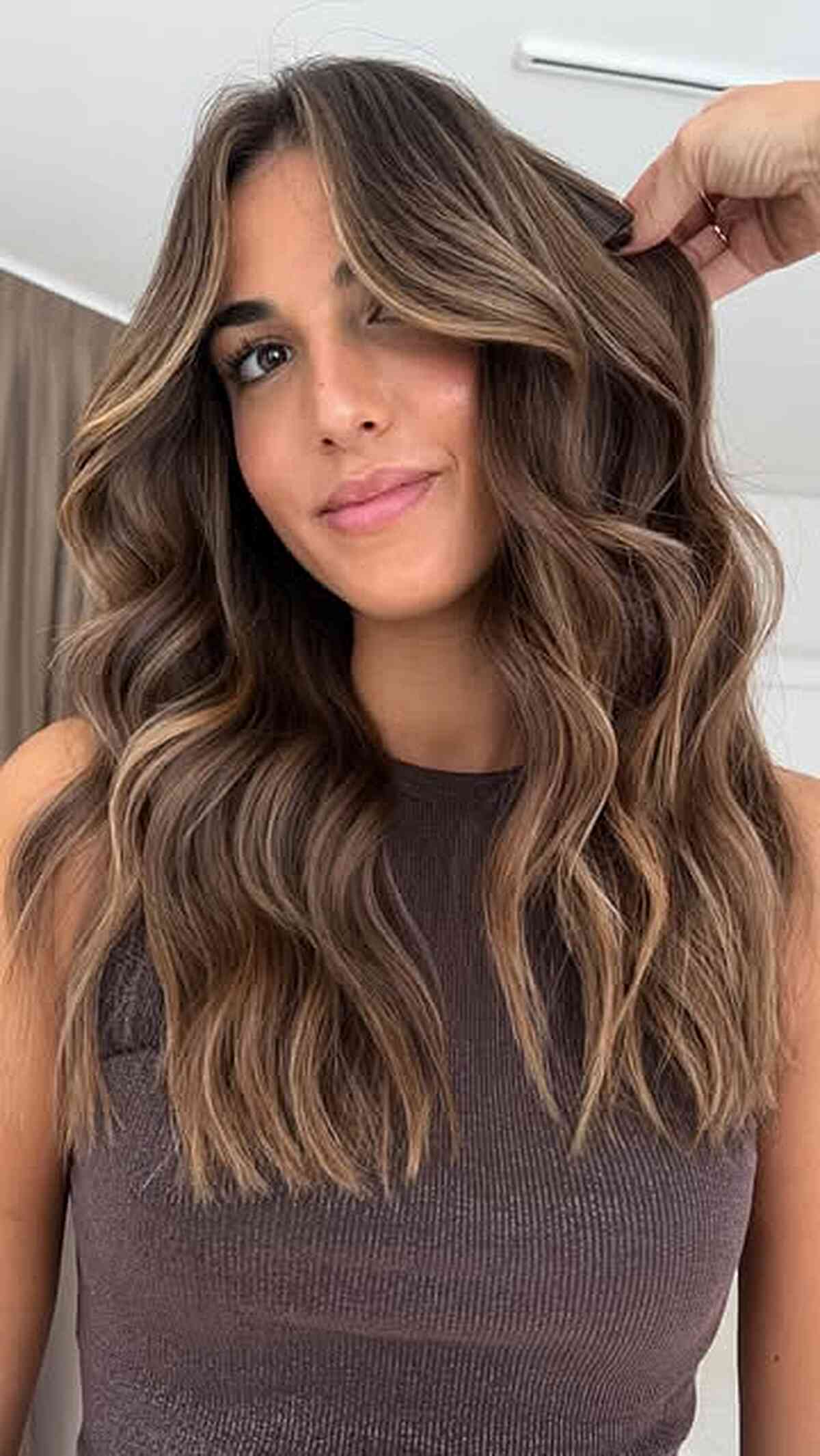 55 Lovely Dark Brown Hair with Highlights for 2026, image size:1200x2130