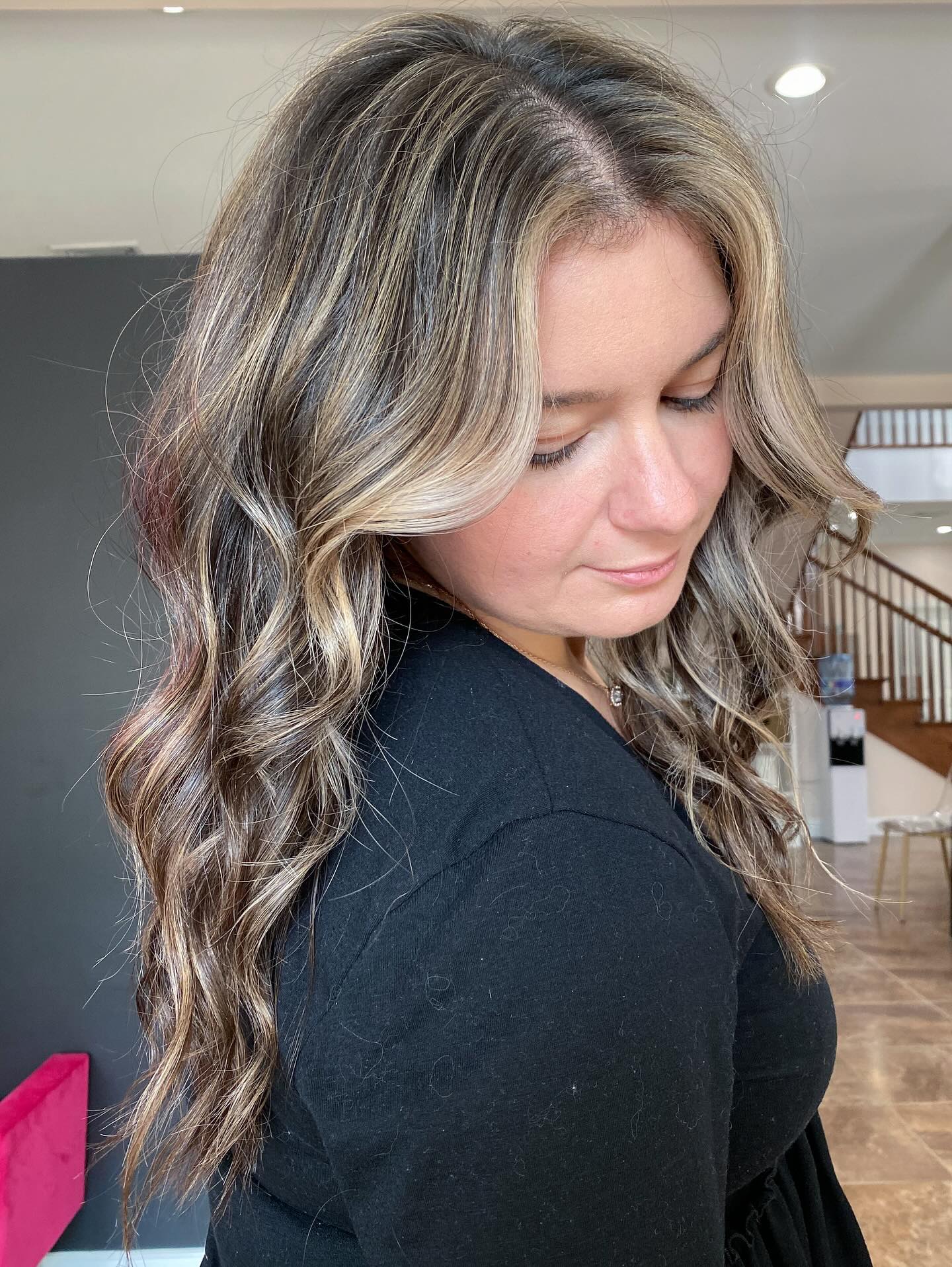 Chic Brunette Waves with Textured Highlights