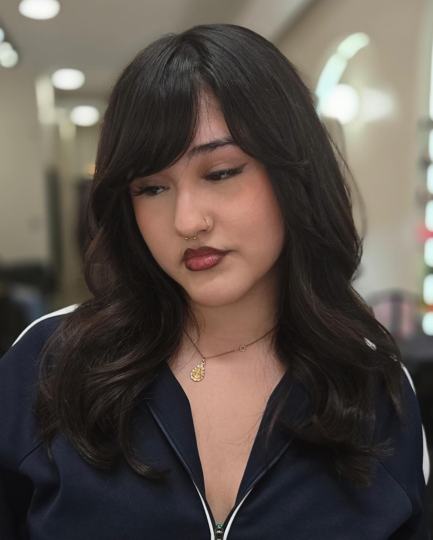 Chic Layered Mid-Length Cut with Side Bangs