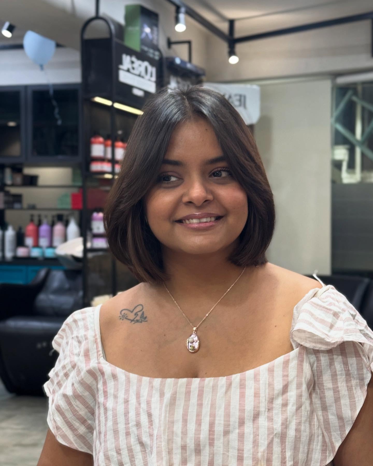 Chic Smooth Lob with Subtle Layers