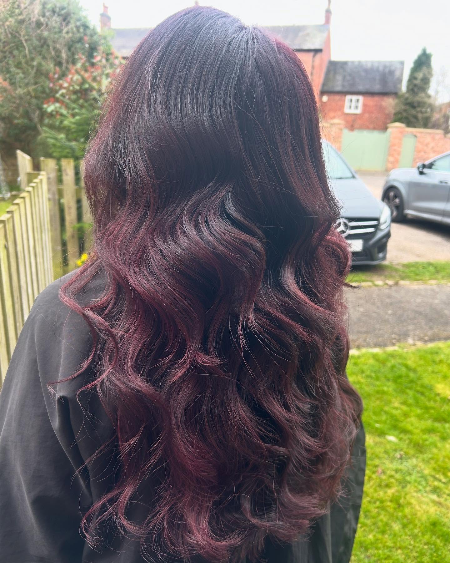 Elegant Cherry Chocolate Waves with Soft Movement