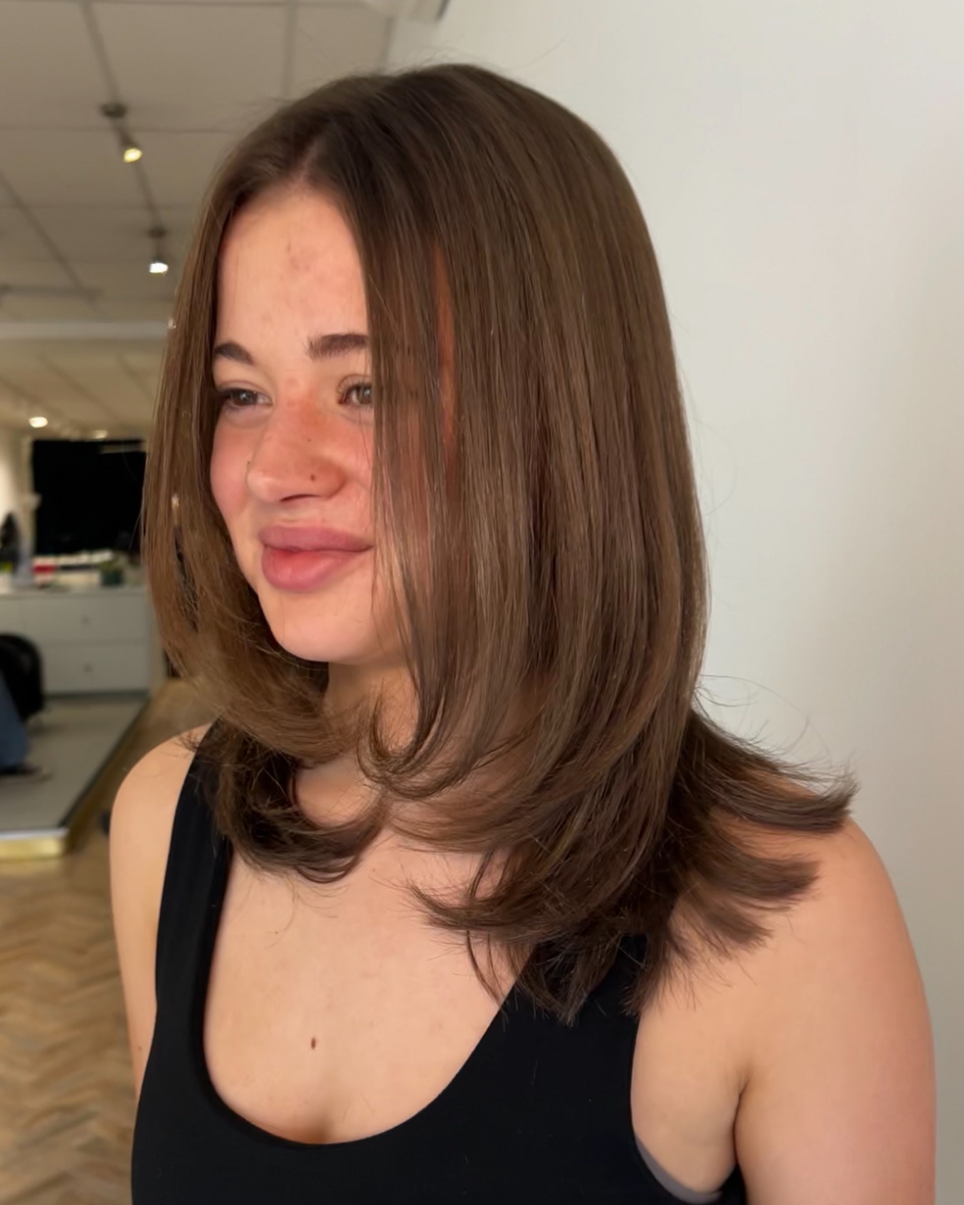 Polished Mid-length Layered Cut with Natural Highlights