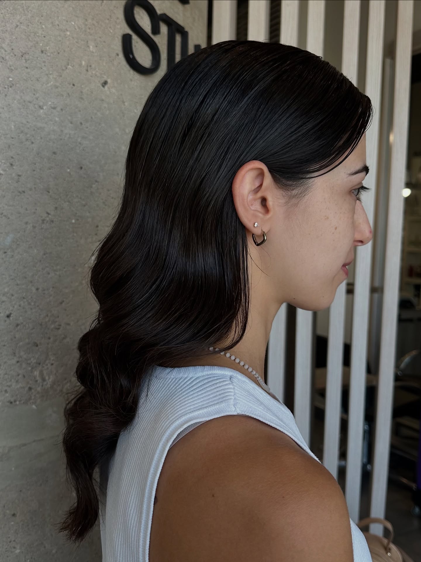Sleek Cascading Waves with Deep Side Part