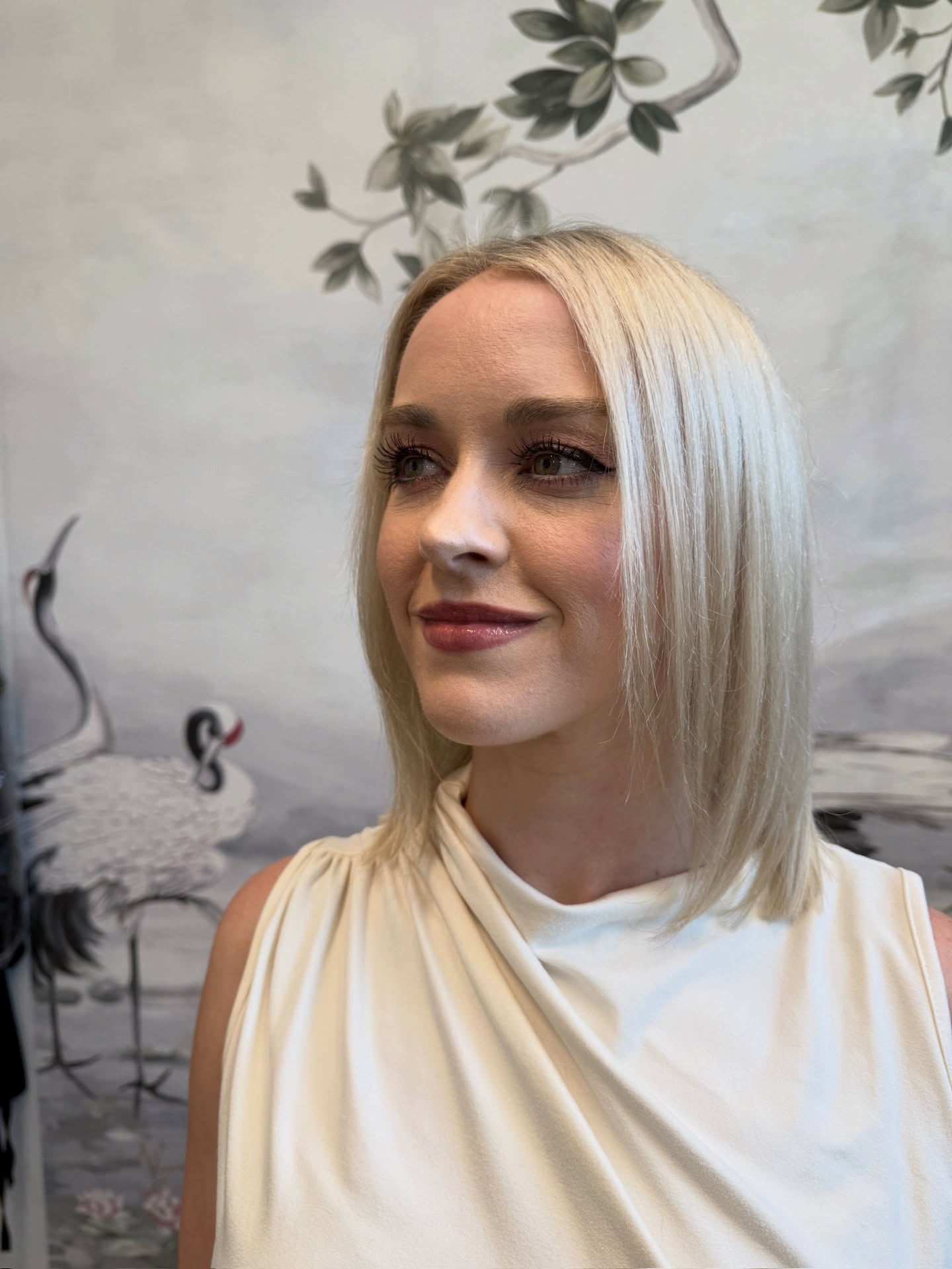 Sleek Cool-Toned Blonde Shoulder-Length with Precision Cut